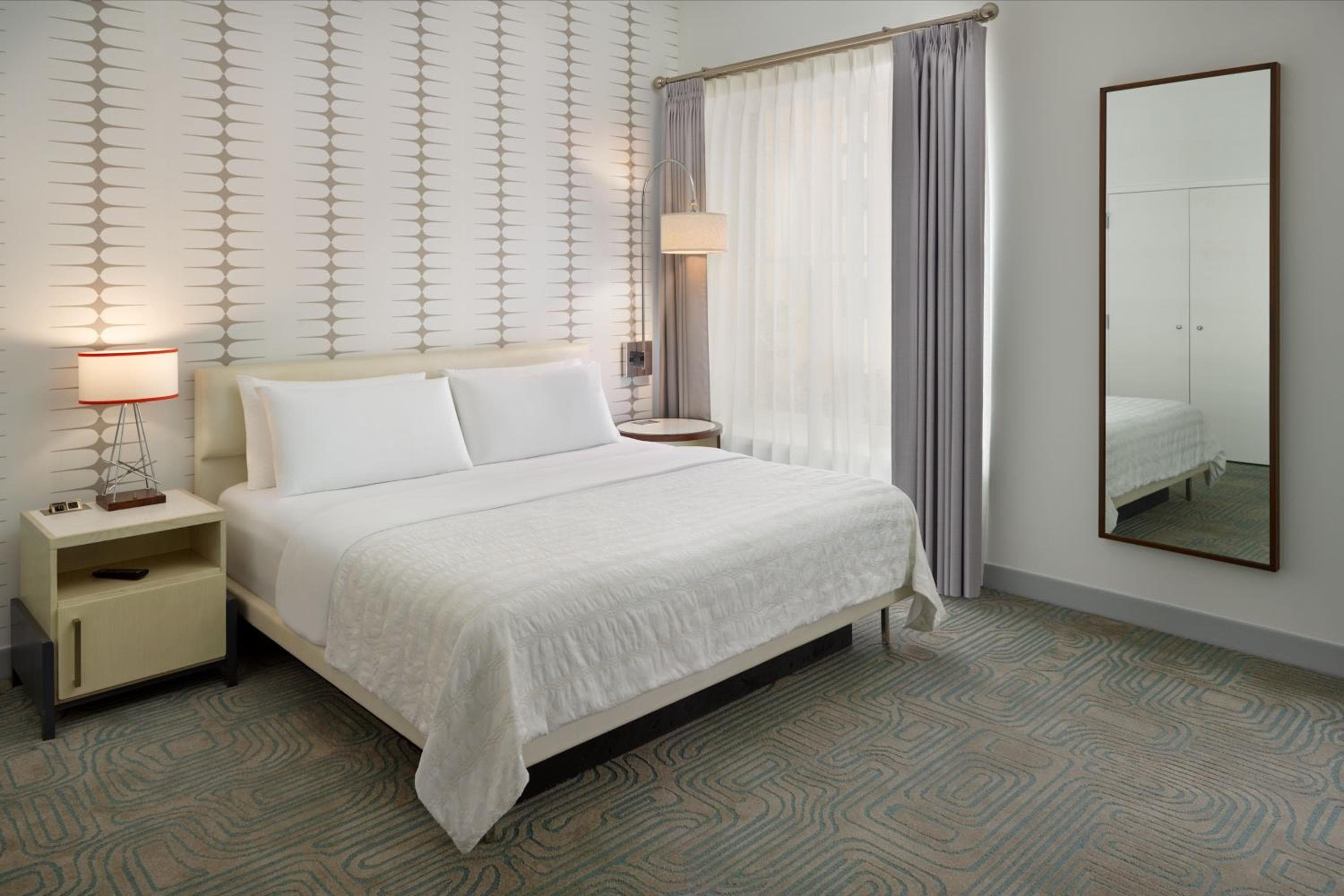Le Meridien Tampa, The Courthouse — 27