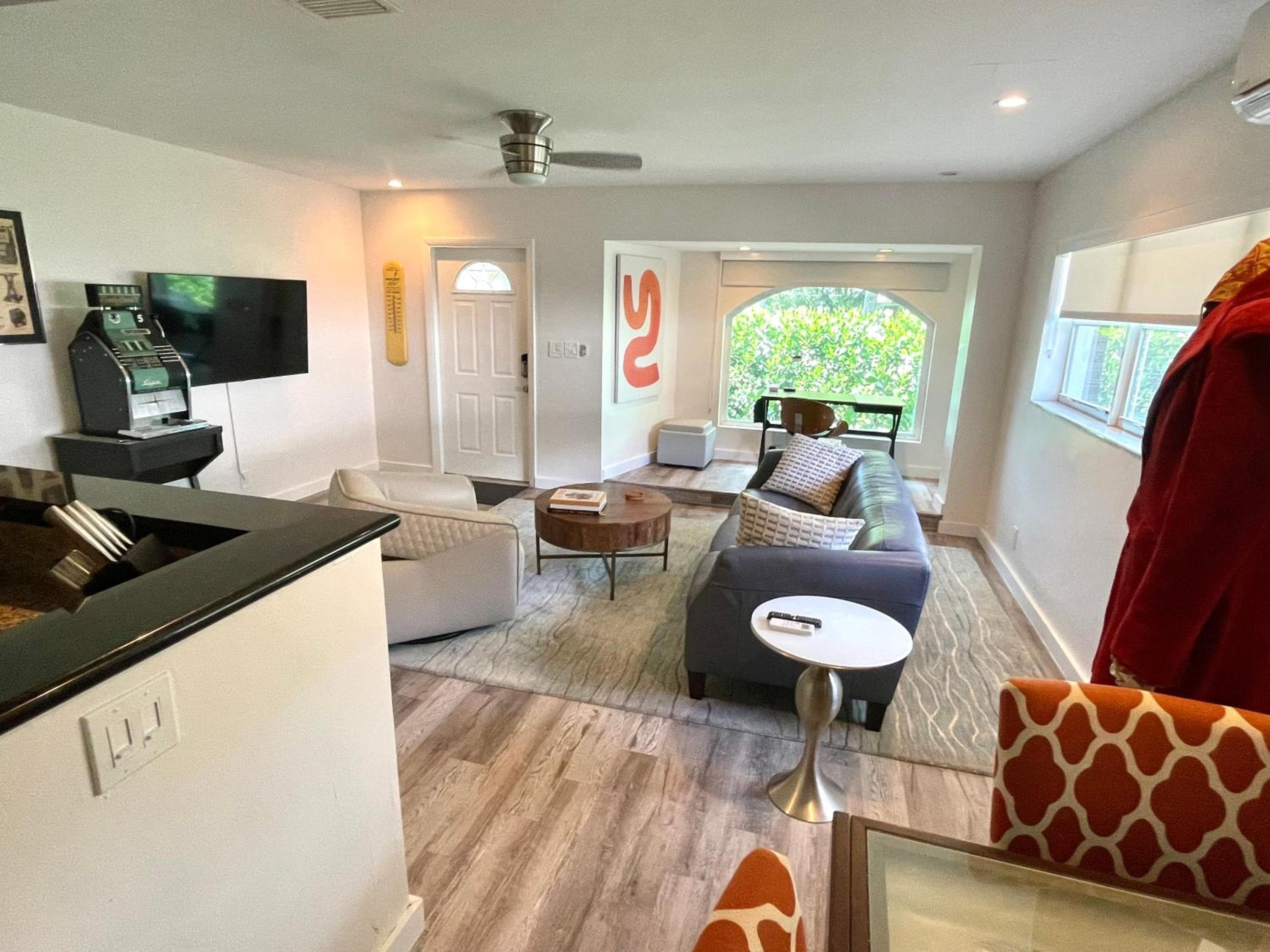 The Agustin Guesthouse - Men Only Clothing Optional — 18