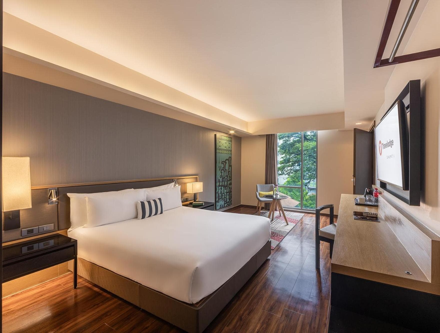 Travelodge Sukhumvit 11 — 23