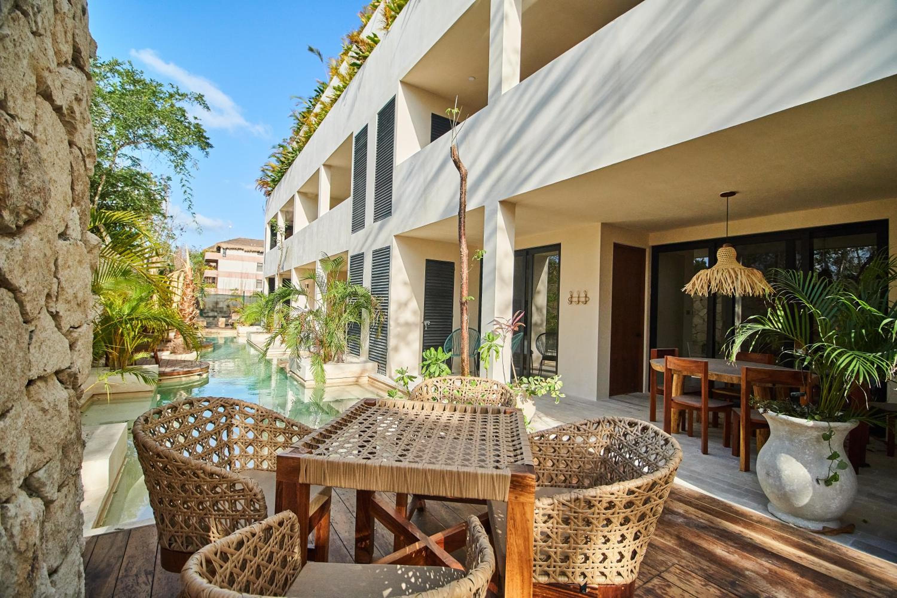 Spacious & Comfy Penthouse Oasis with Plunge Pool — 13