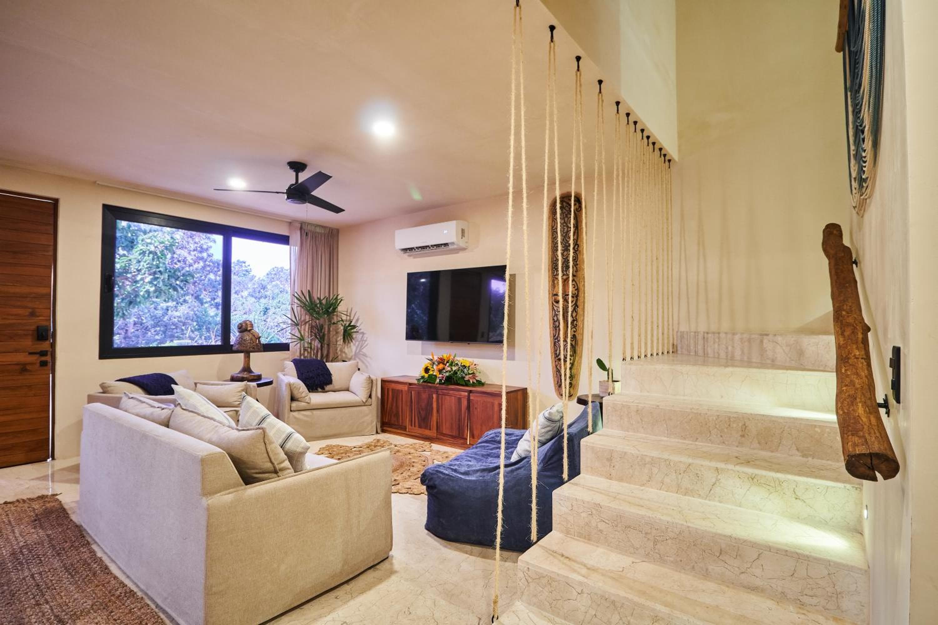 Spacious & Comfy Penthouse Oasis with Plunge Pool — 24