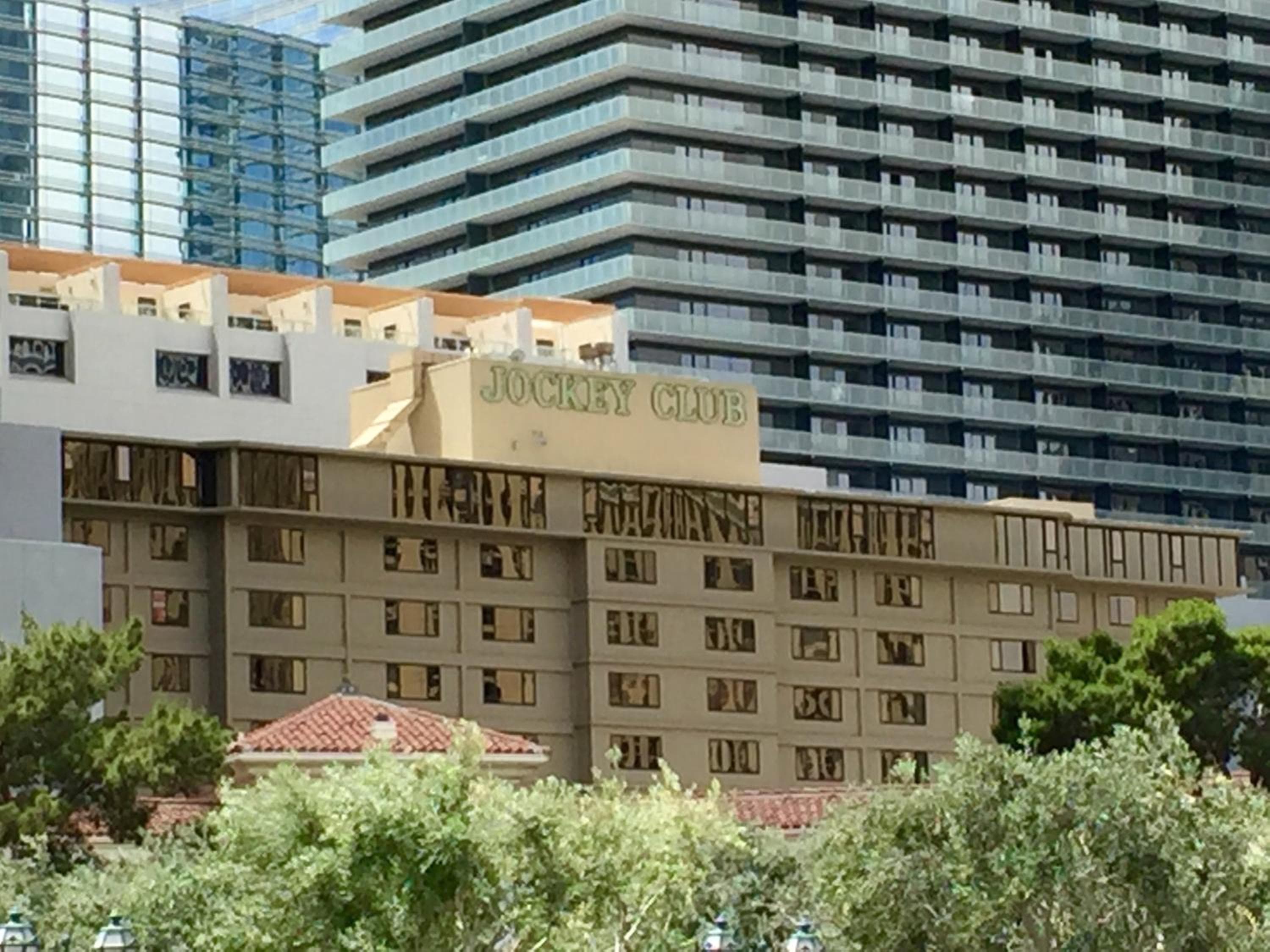 Jockey Resort Suites Center Strip — 2