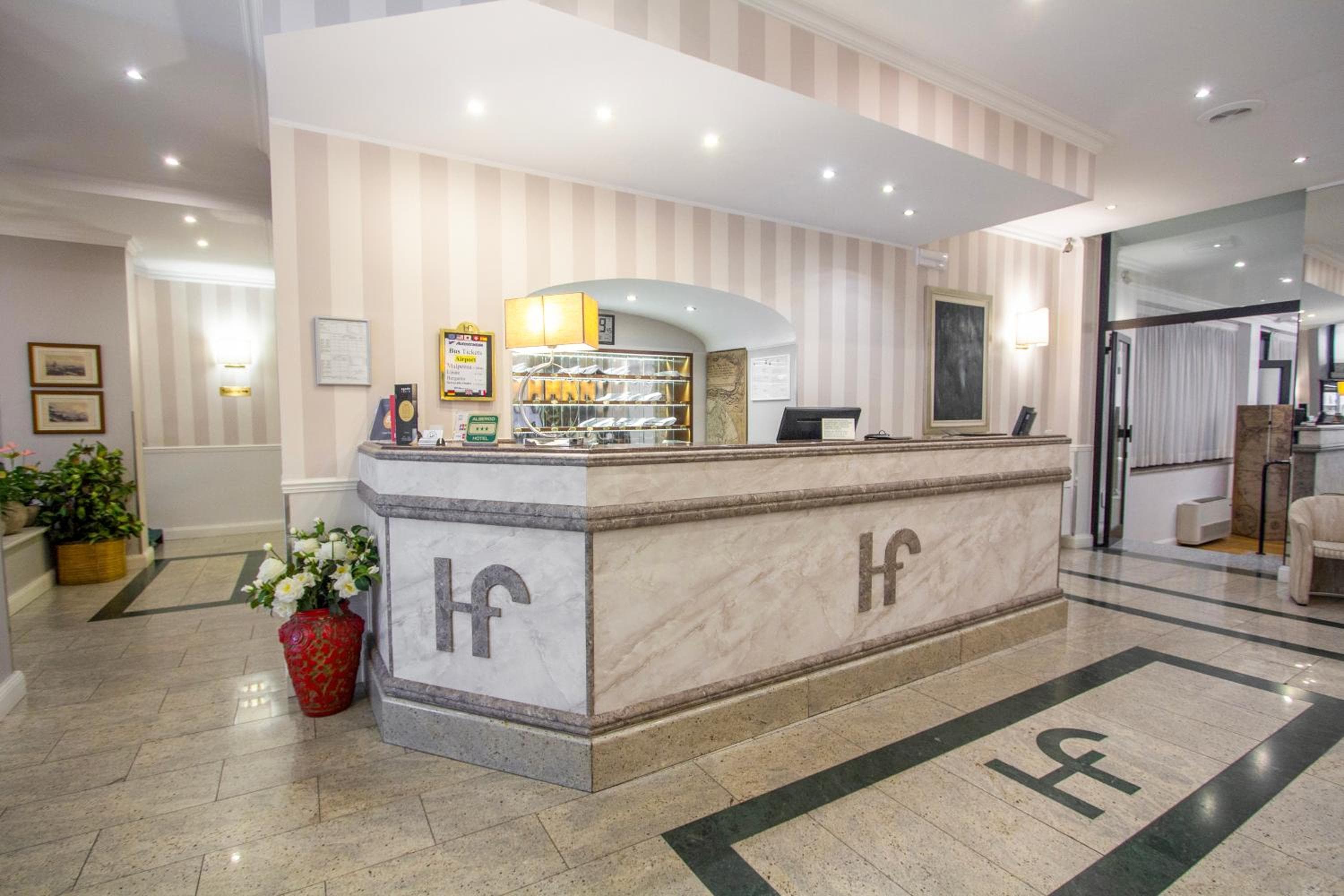 Hotel Flora — 4