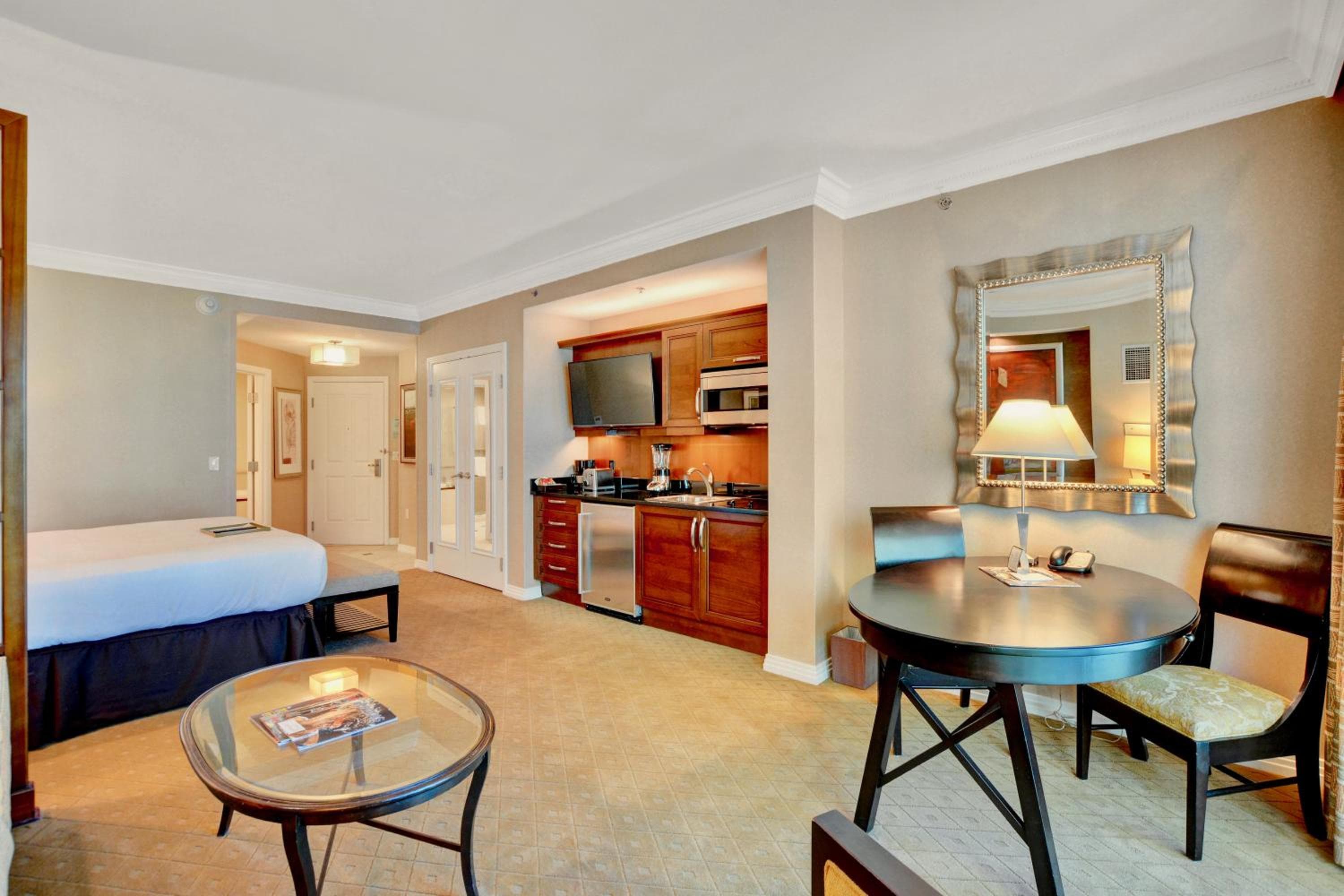 Strip View Balcony Suites - No Resort Fee ! — 27