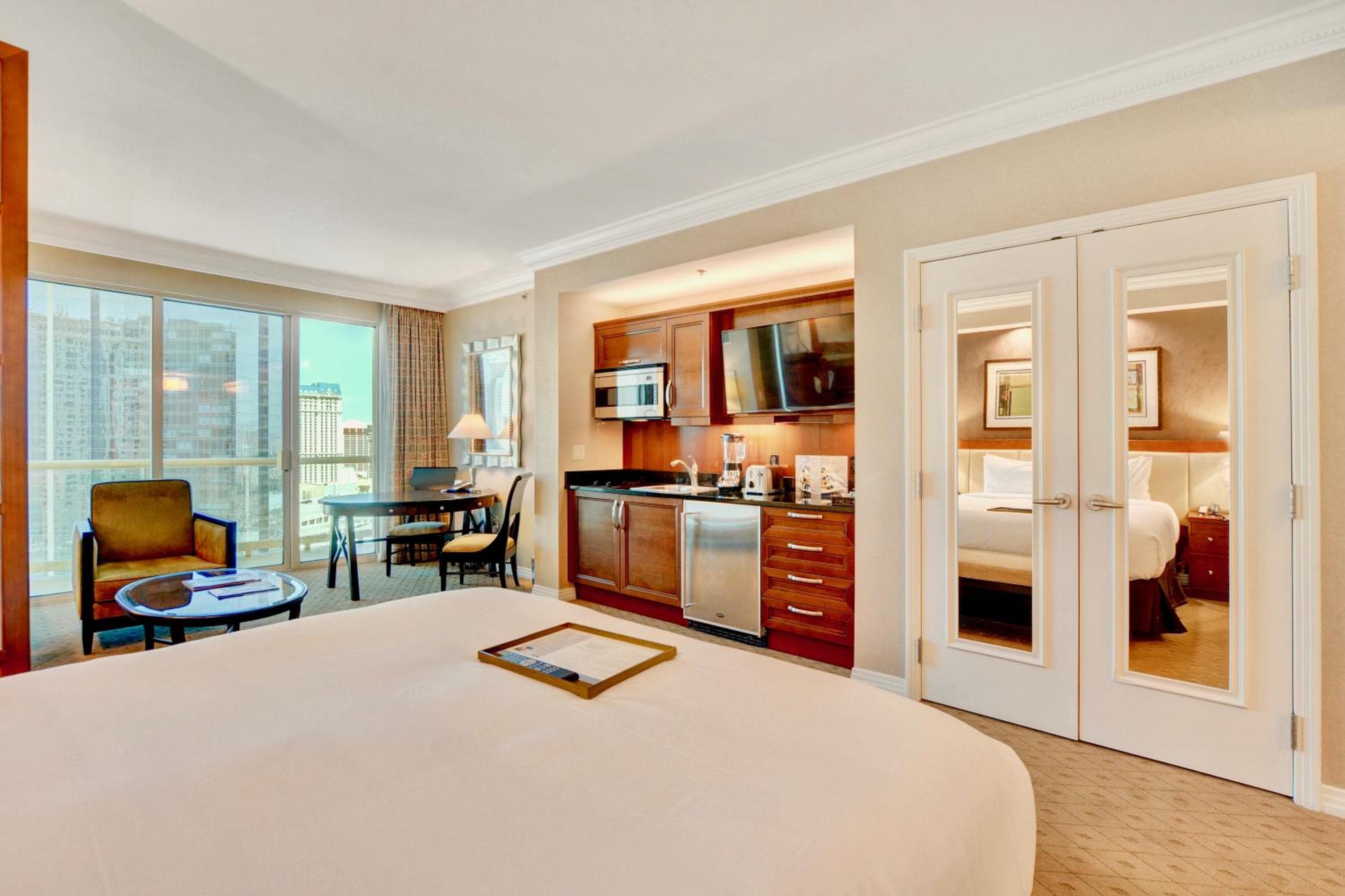 No Resort Fee - Balcony Strip Views, Pools & Parking — 14