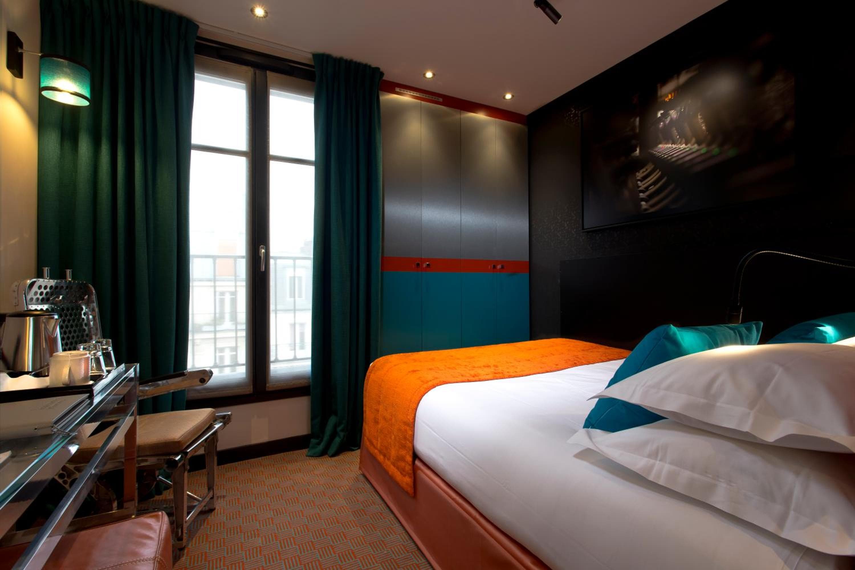 Hotel Atmospheres — 18