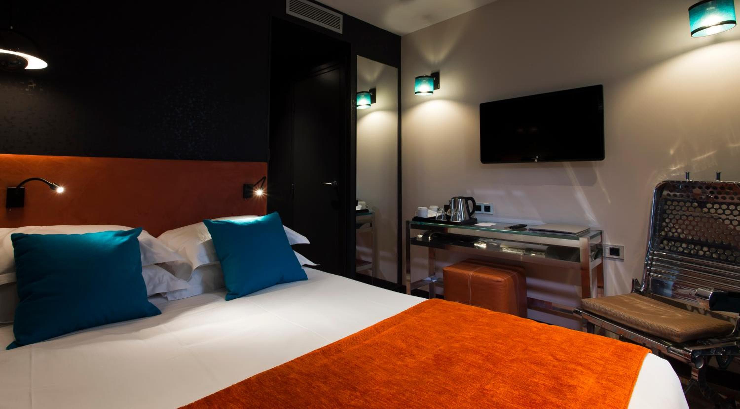 Hotel Atmospheres — 4