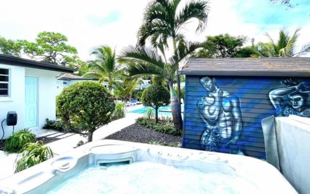 The Agustin Guesthouse - Men Only Clothing Optional — 8