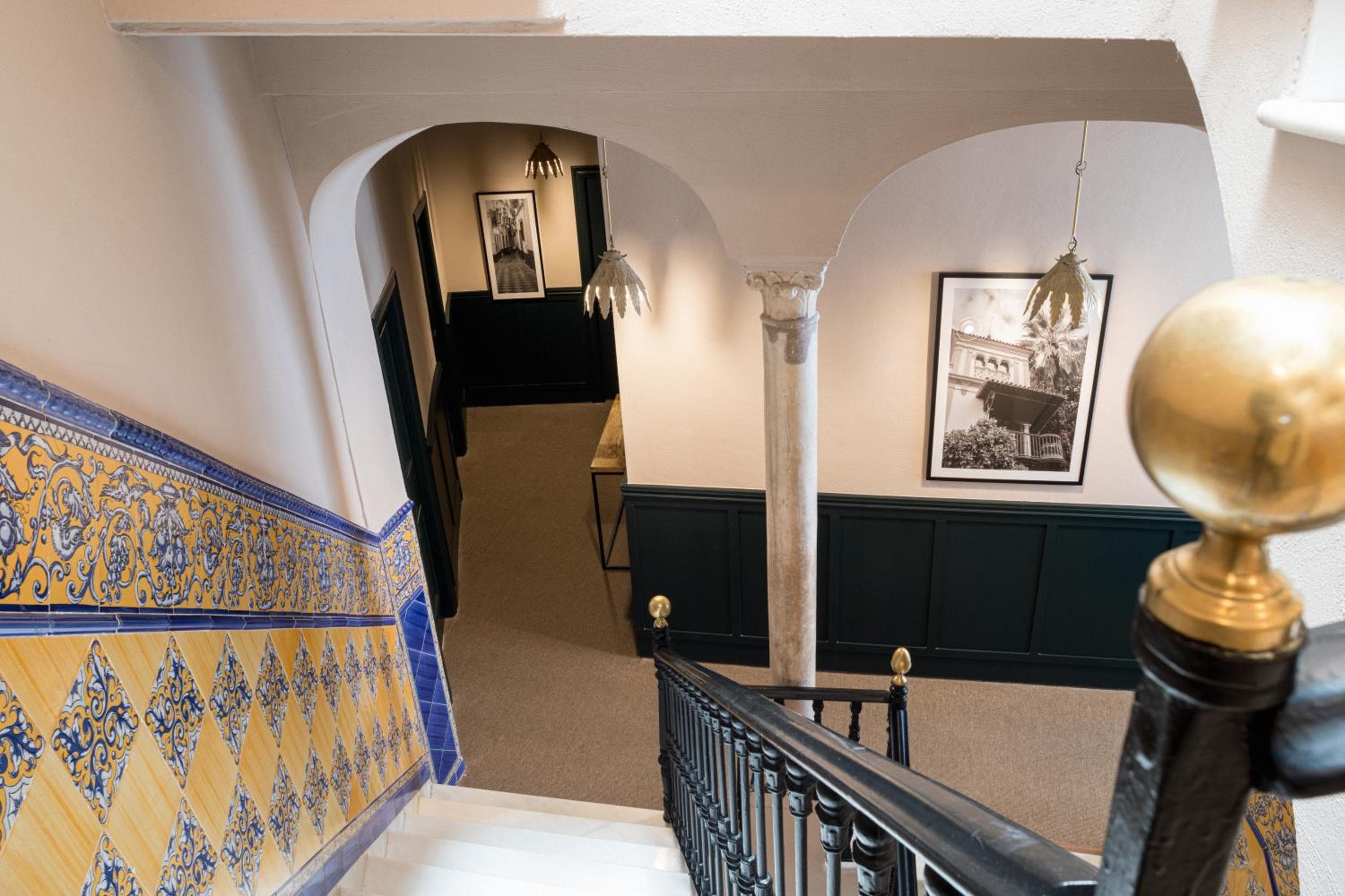 El Hotel Honesto San Pedro — 21