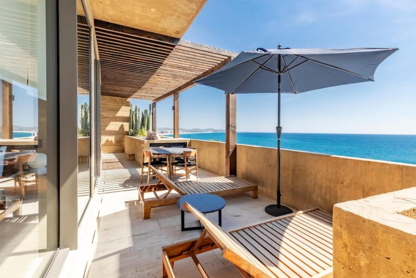 Panoramic Ocean View Hot Tub — 3