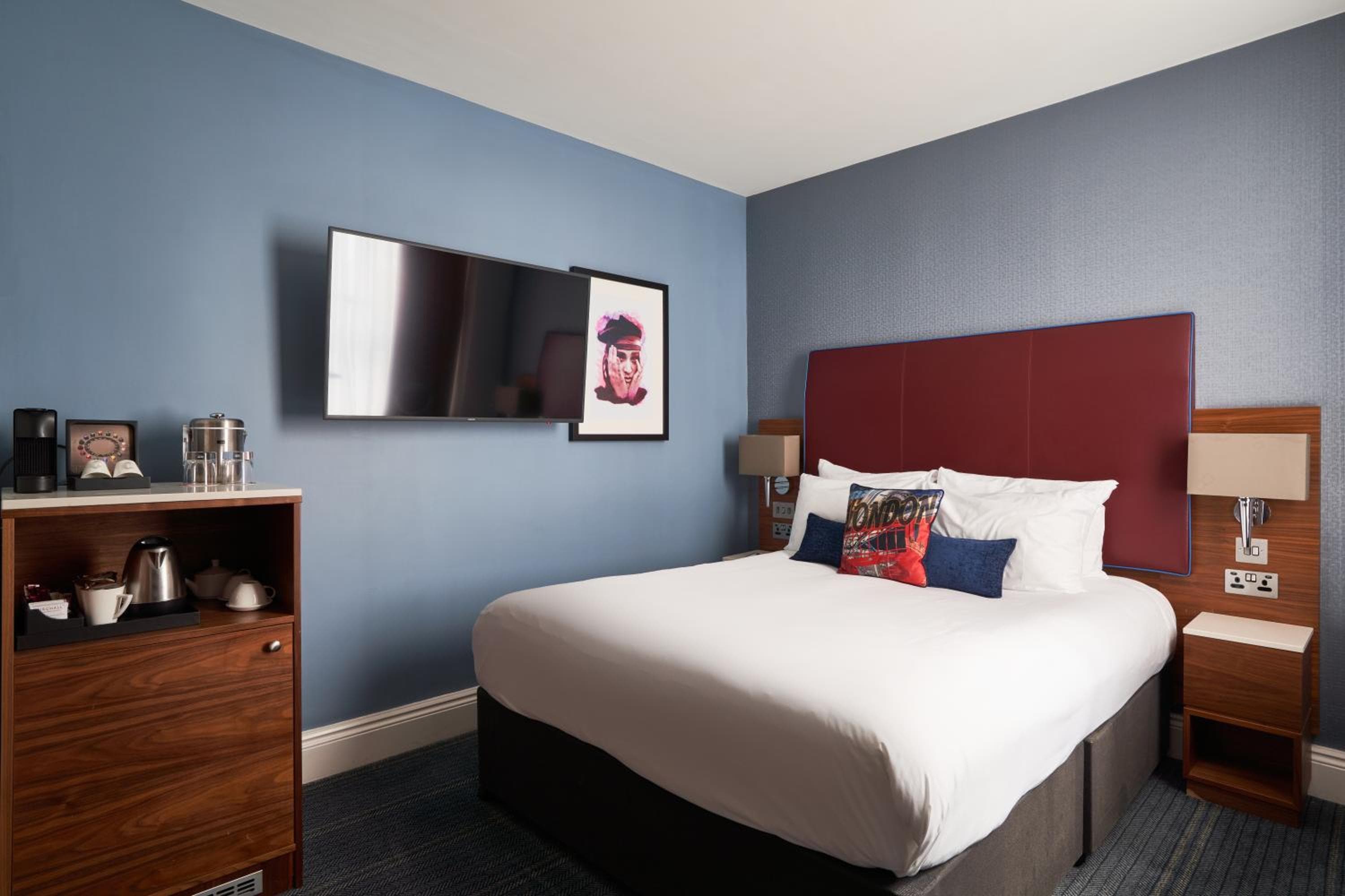 The Cumberland, London — 28