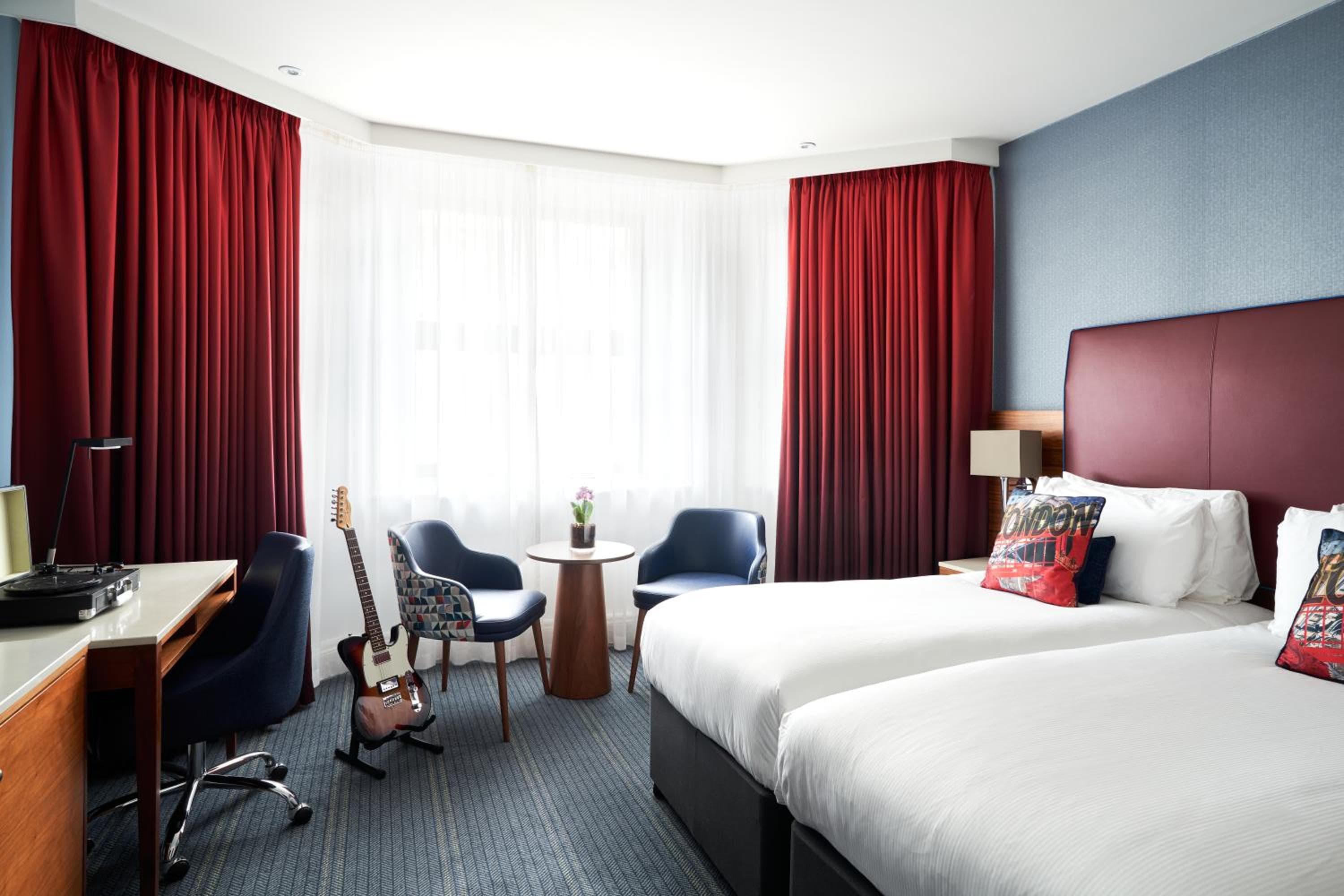 The Cumberland, London — 21