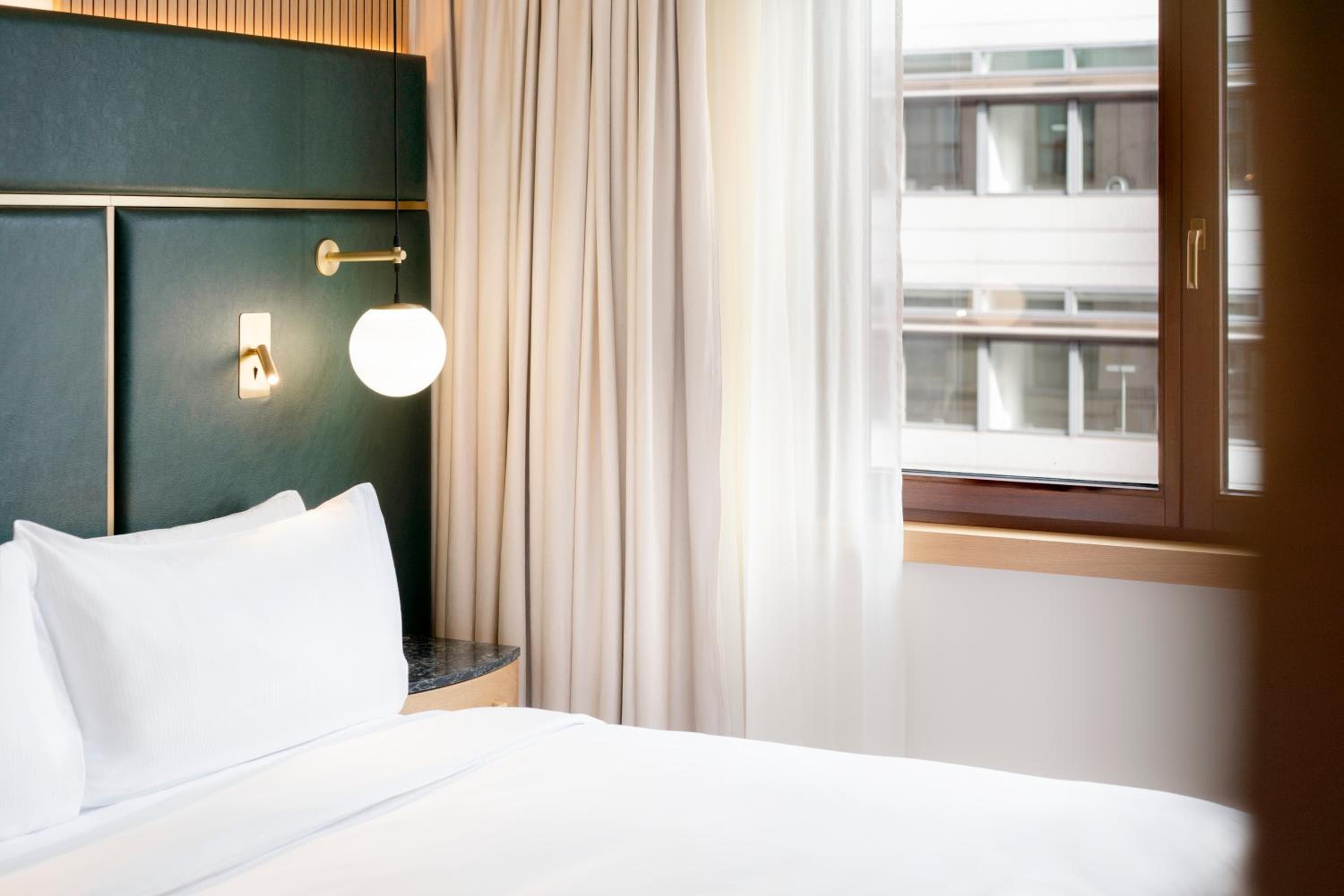 Hilton Berlin hotel, Anton-Wilhelm-Amo-Str. 30, Berlin, Germany — photo 100