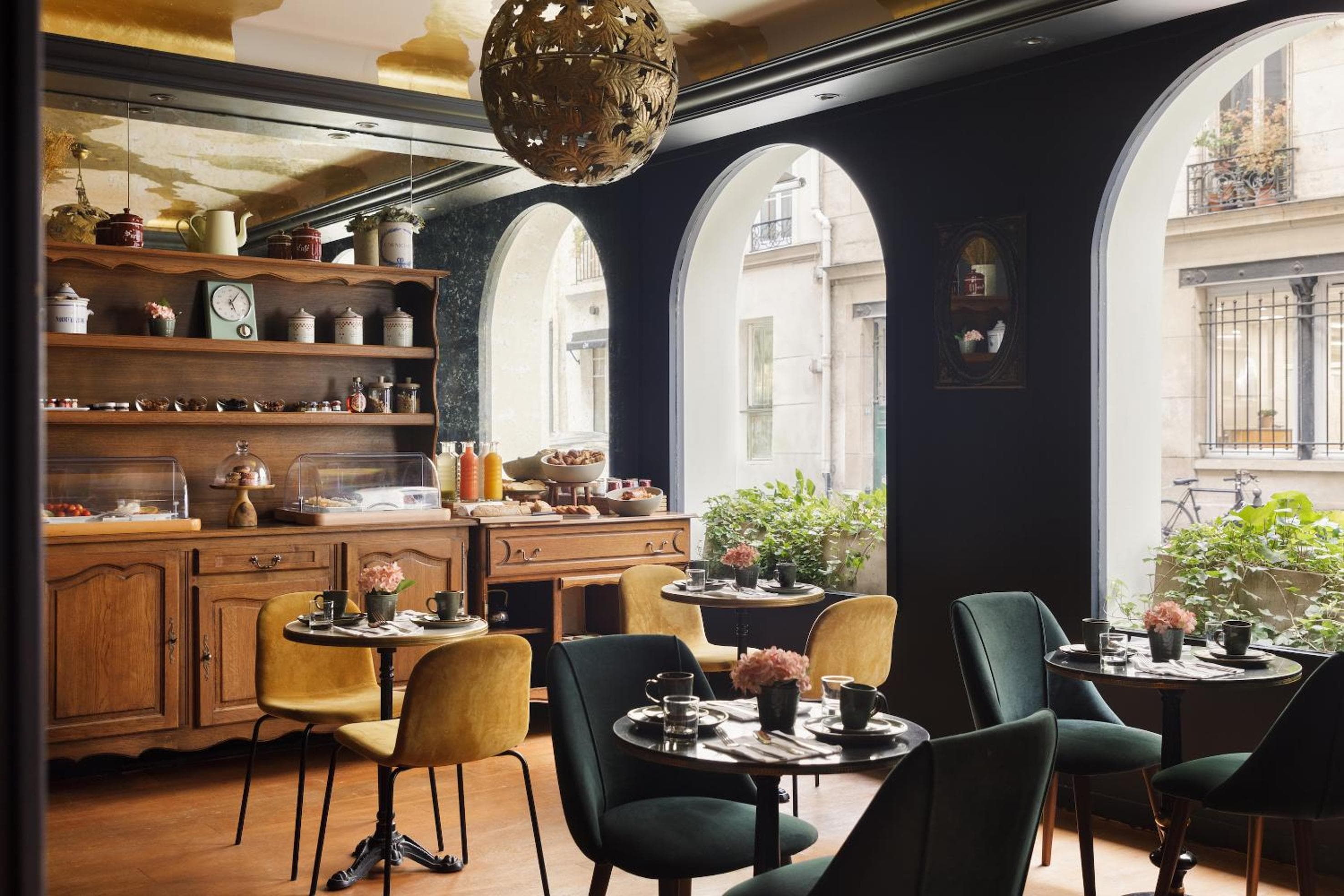 Neues Hotel Republique - Ex Albert's Hotel — 1