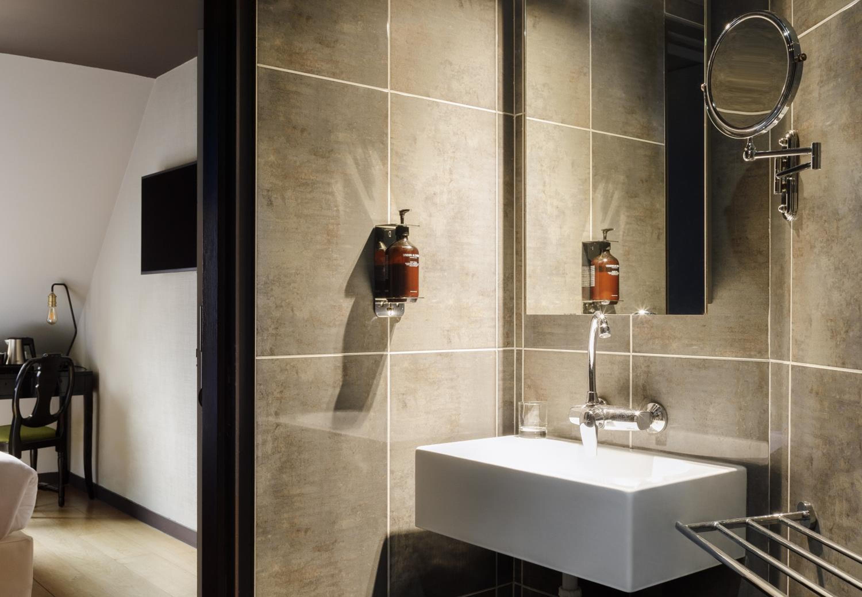 Neues Hotel Republique - Ex Albert's Hotel — 21