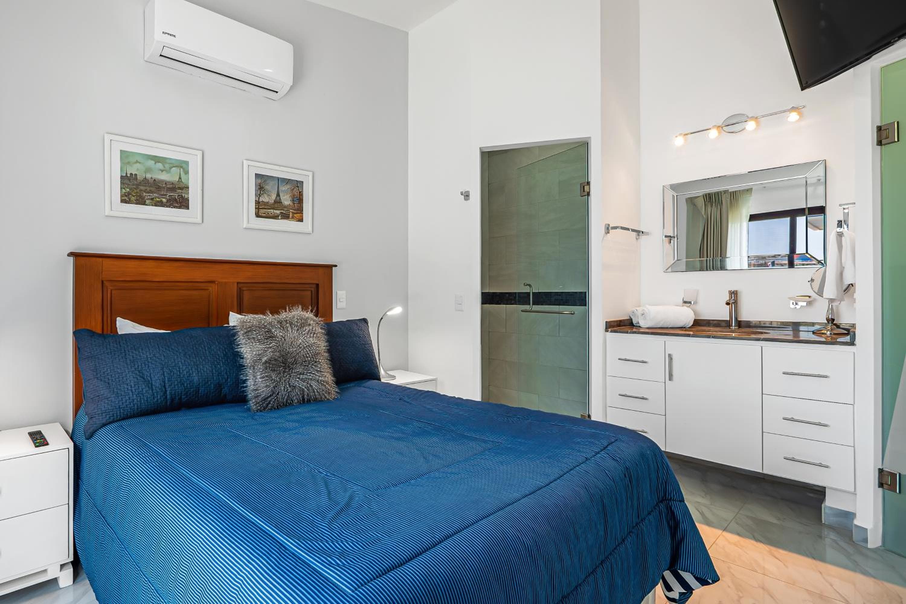 Morgan Residences 607B — 14