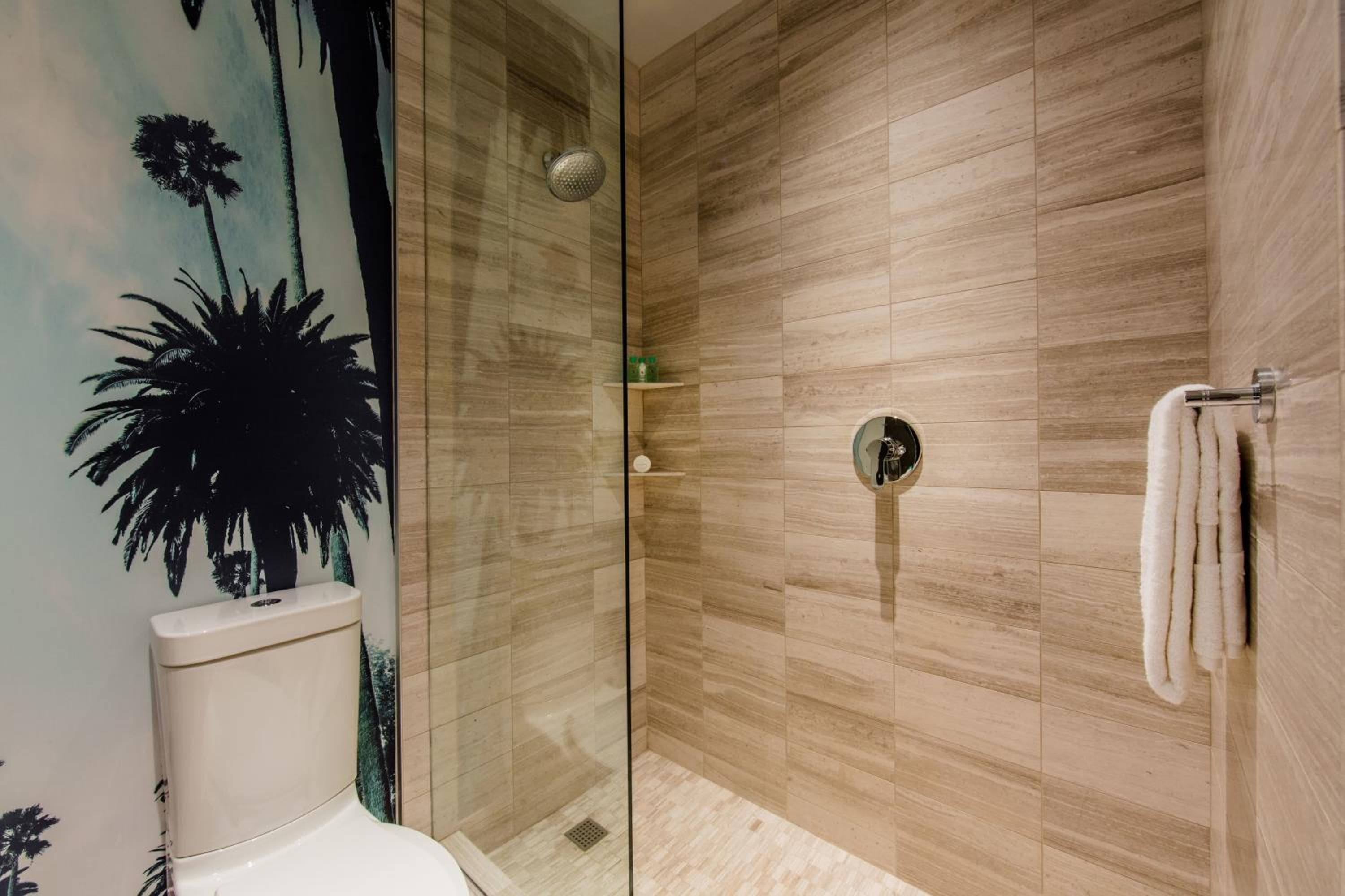 Mosaic Hotel Beverly Hills — 19