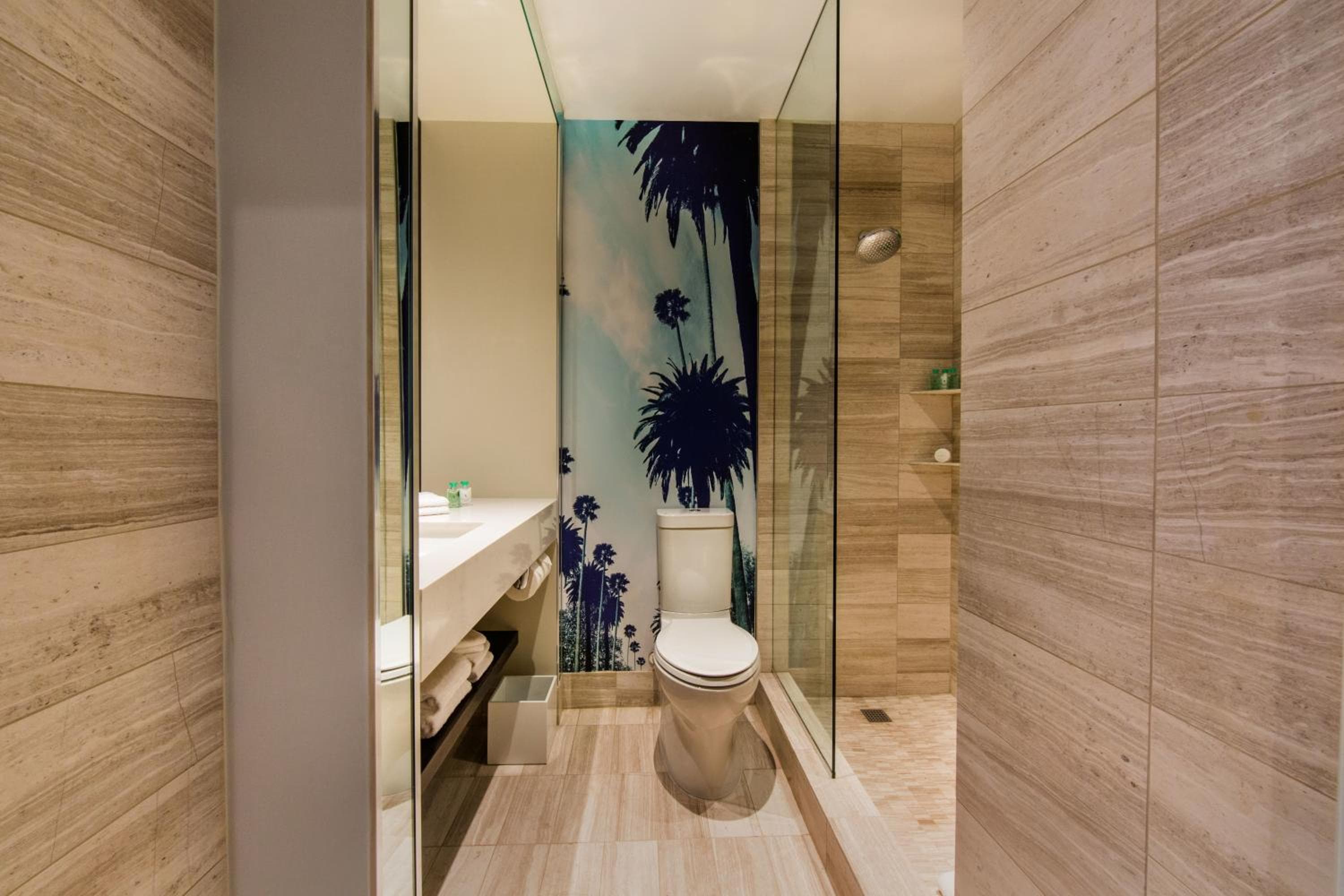 Mosaic Hotel Beverly Hills — 17