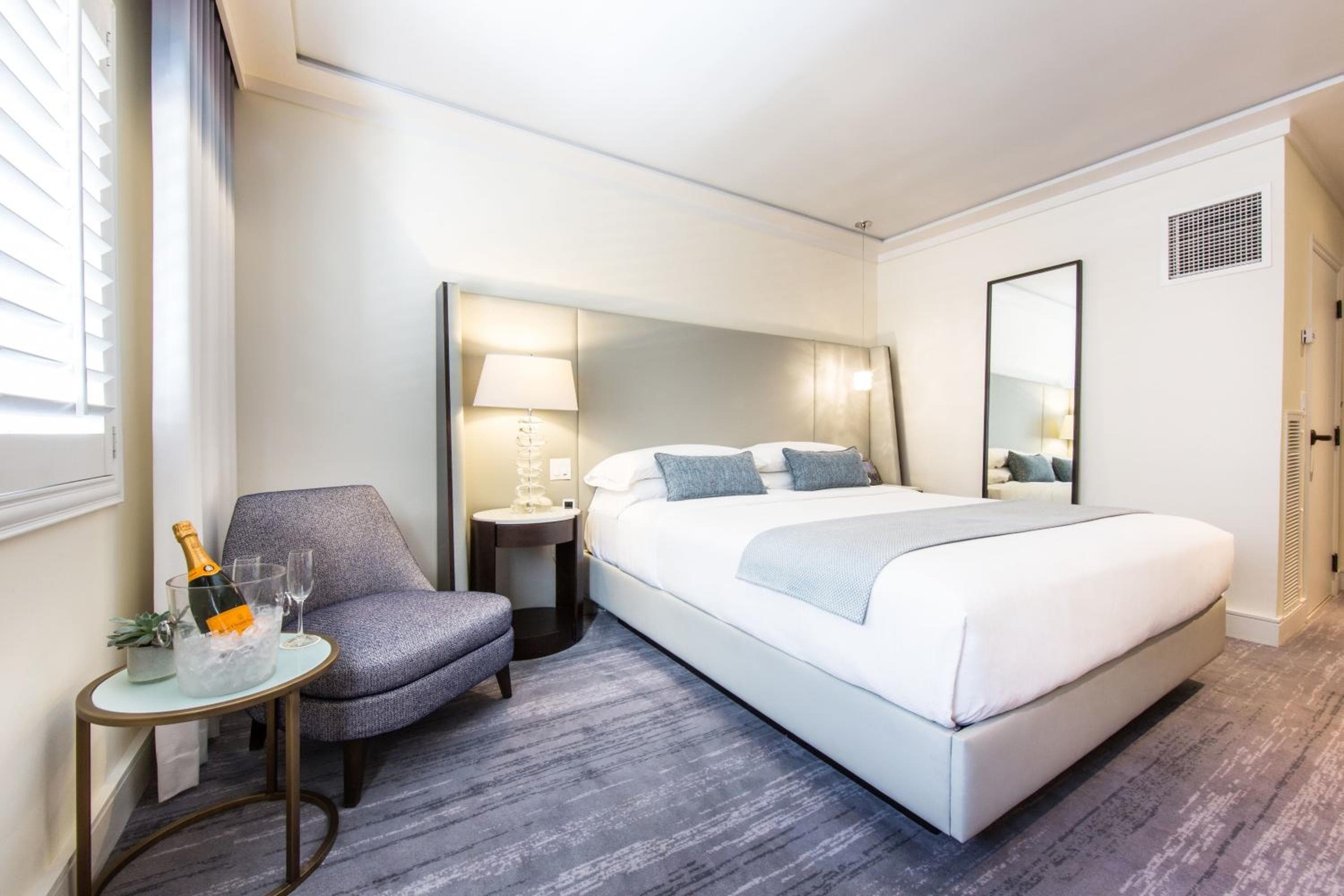 Mosaic Hotel Beverly Hills — 13
