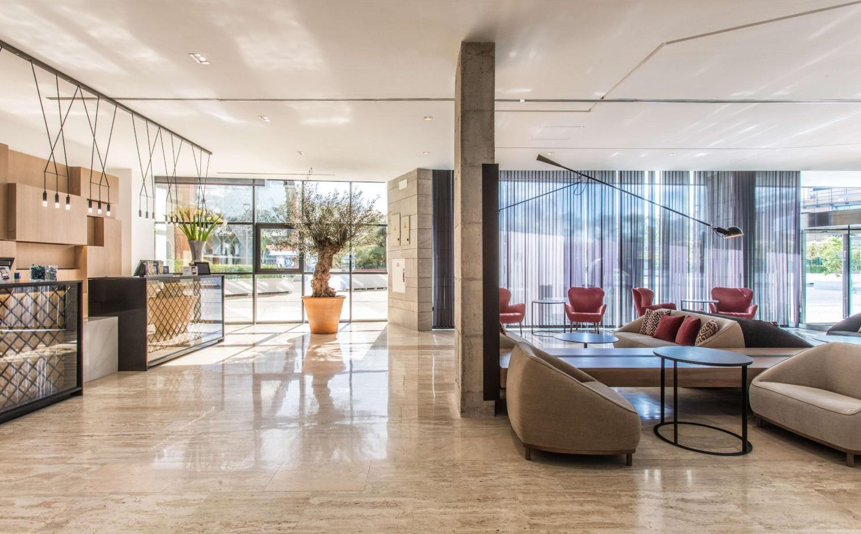 NH Siviglia Plaza de Armas — 5