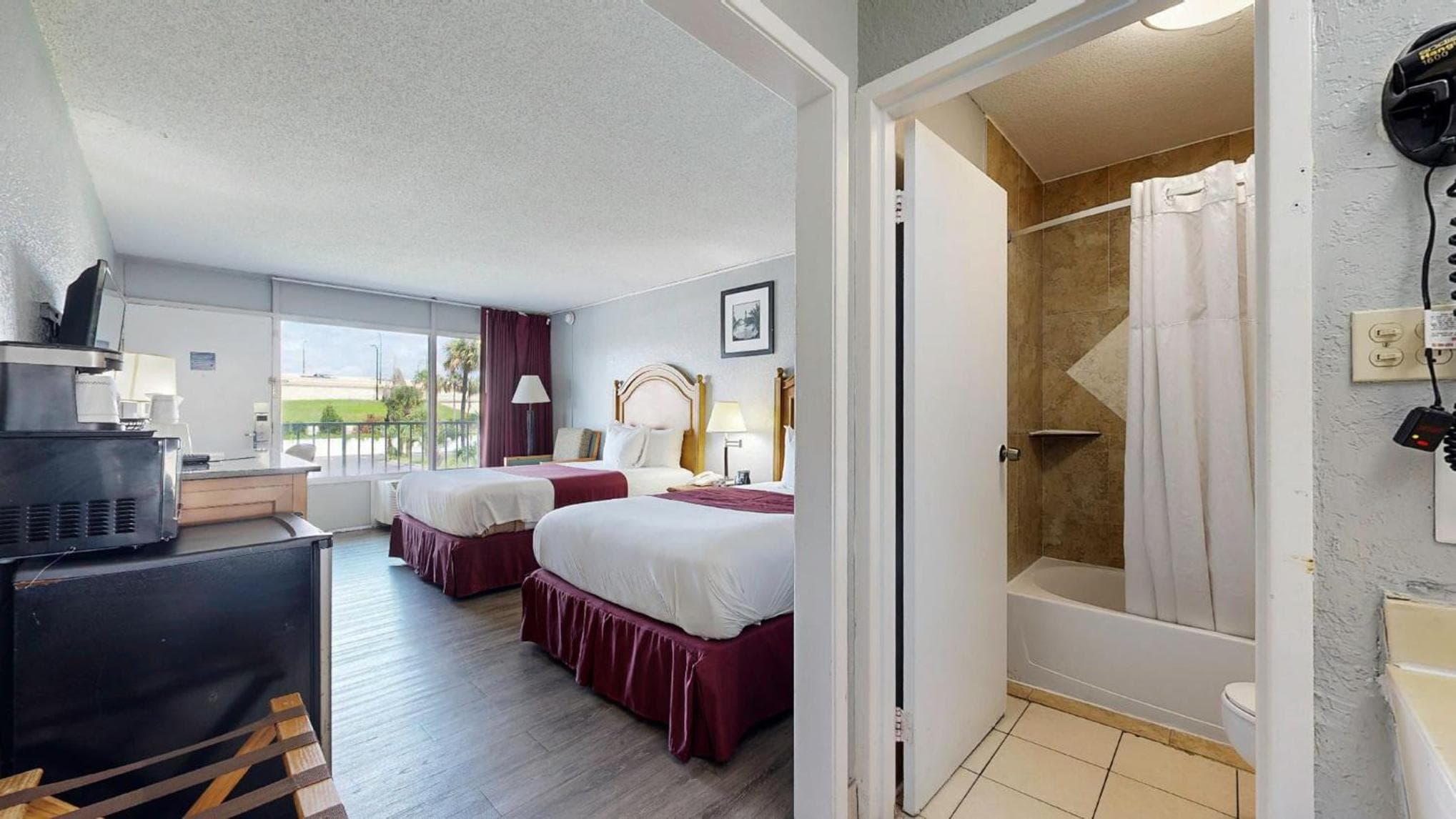 Days Inn by Wyndham Orlando Downtown — 5