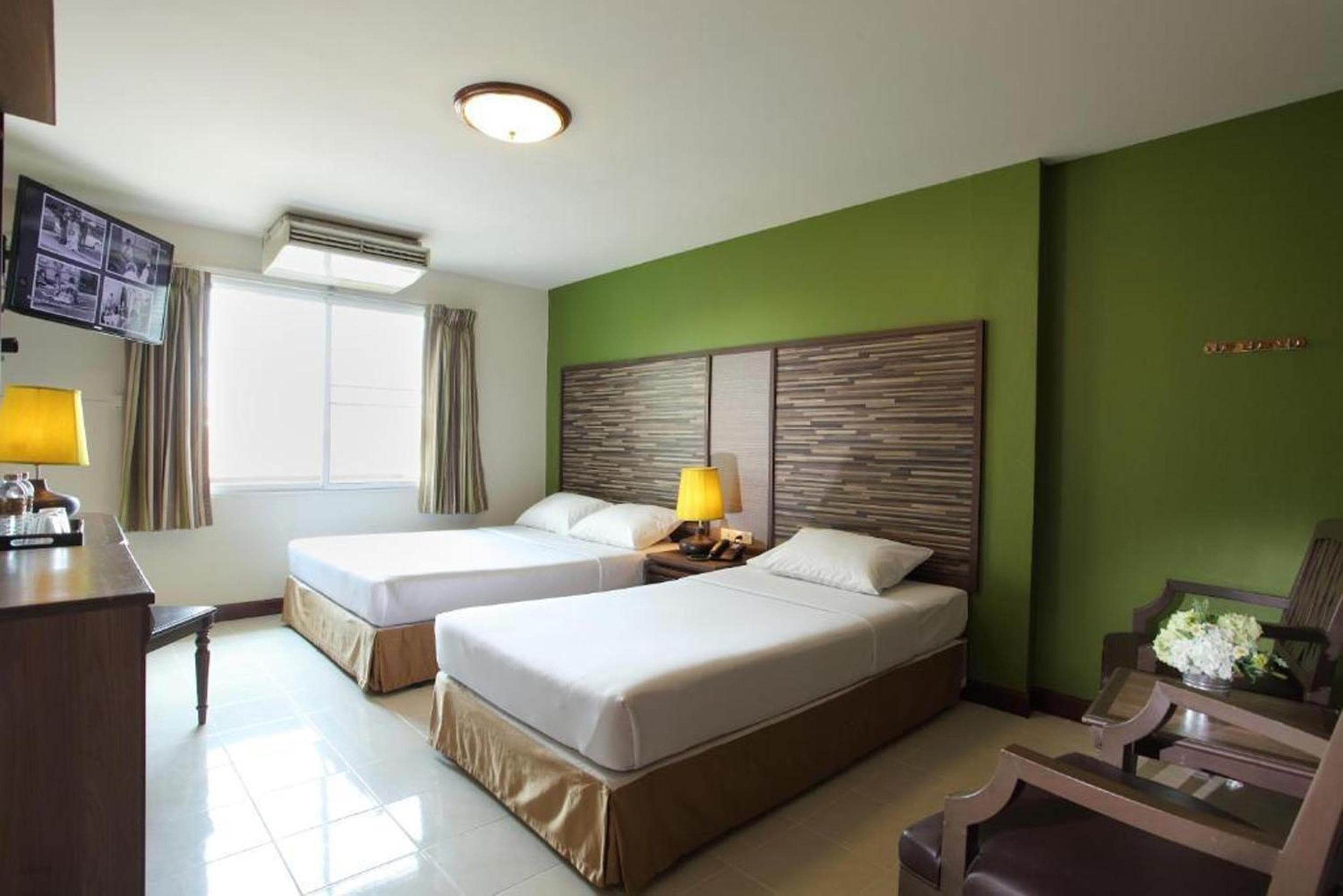 Rambuttri Village Plaza - SHA Plus Plus — 18