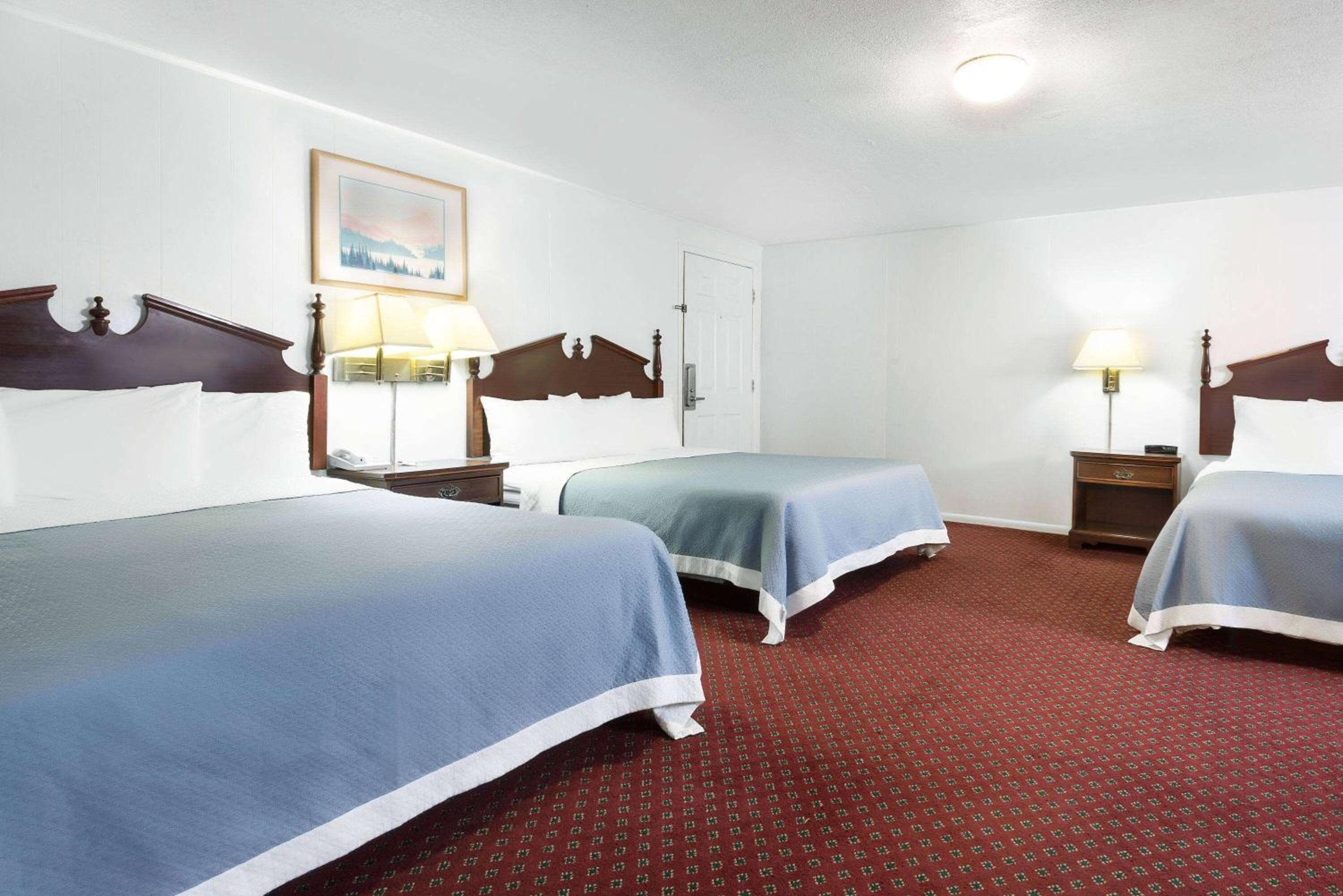 Travelodge by Wyndham Las Vegas NM — 16