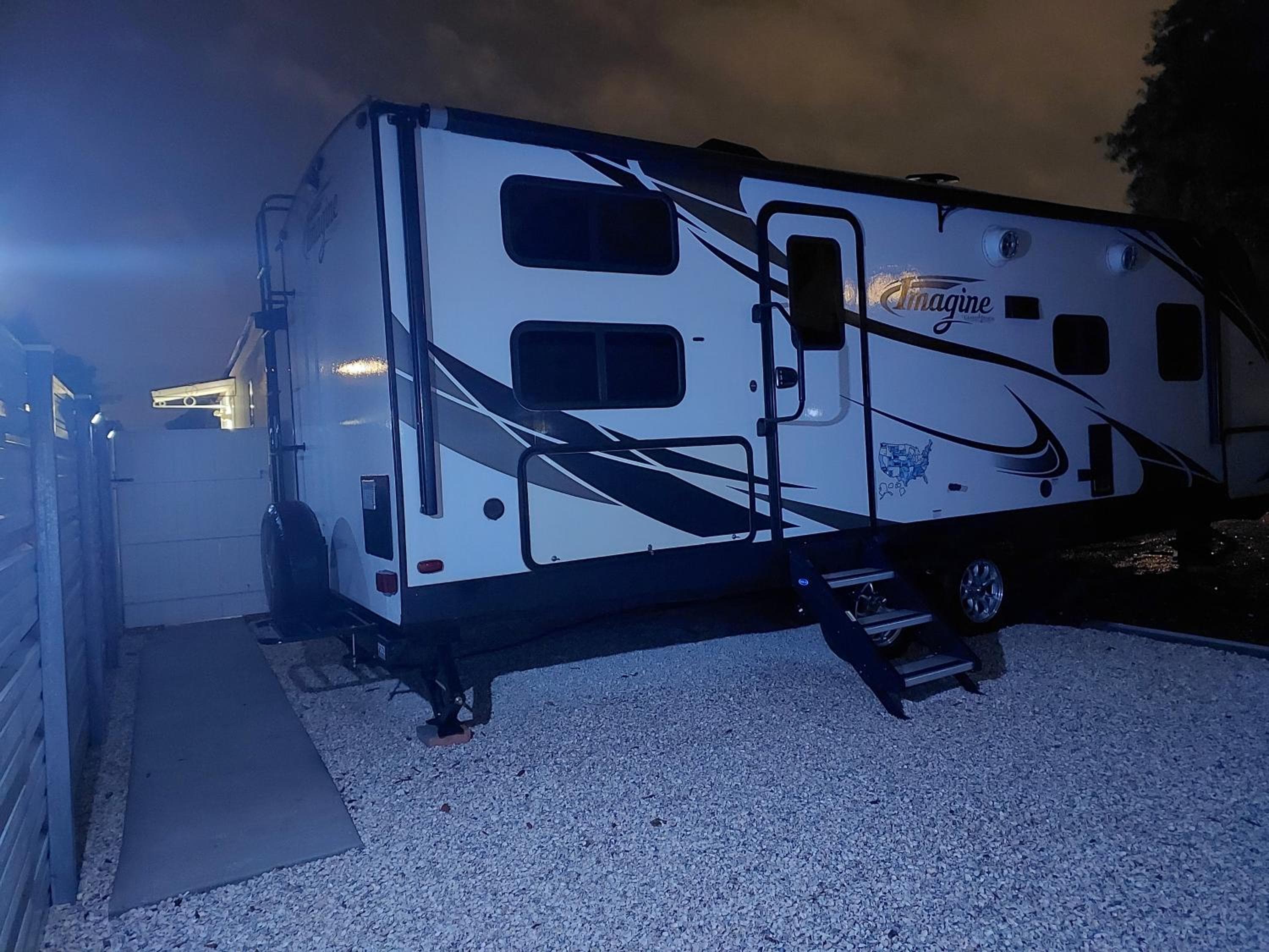 The Torres' Camper Experience! — 11