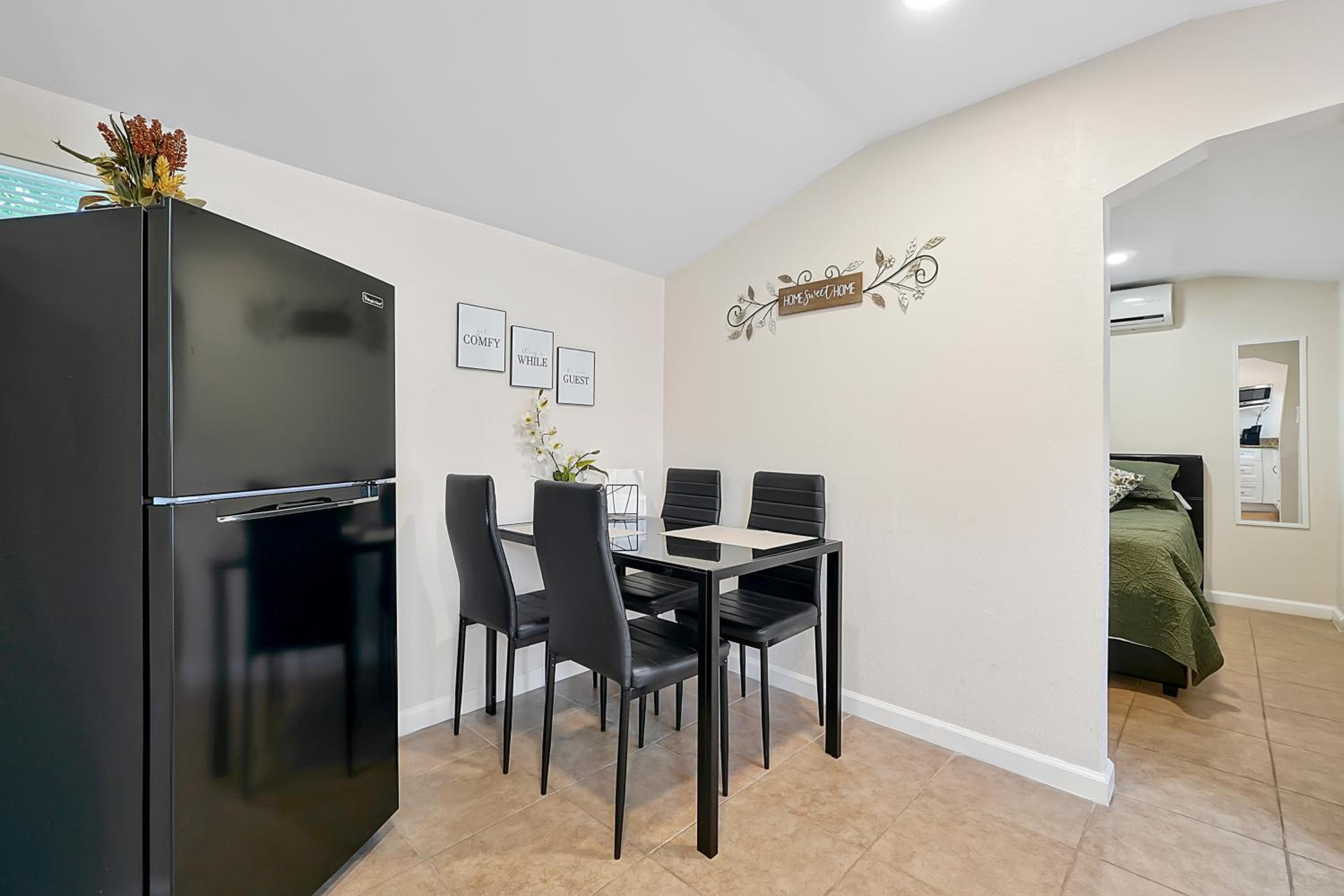 Gemütliches Privatzimmer in Tampa: Villa Romantic. — 21