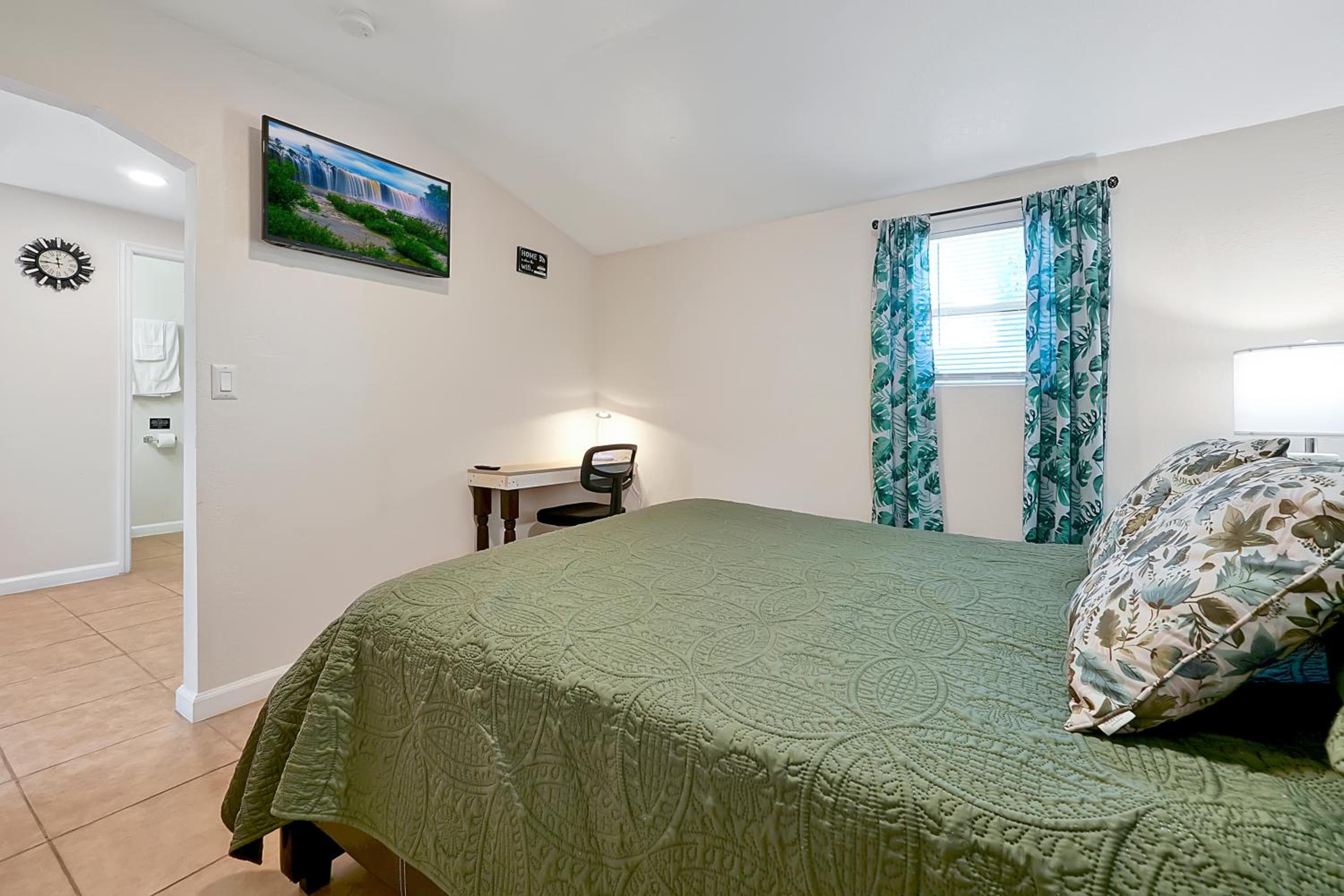 Gemütliches Privatzimmer in Tampa: Villa Romantic. — 9