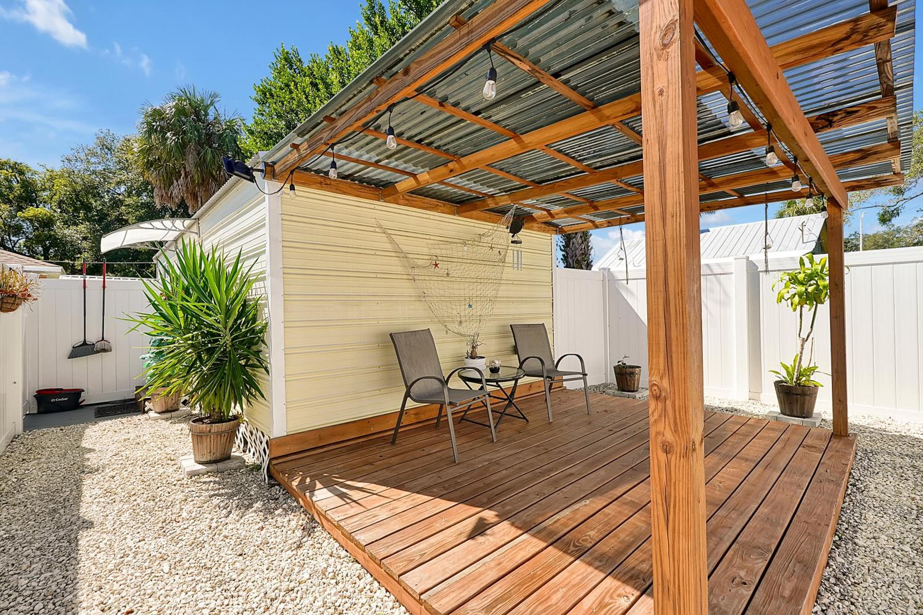 Gemütliches Privatzimmer in Tampa: Villa Romantic. — 10