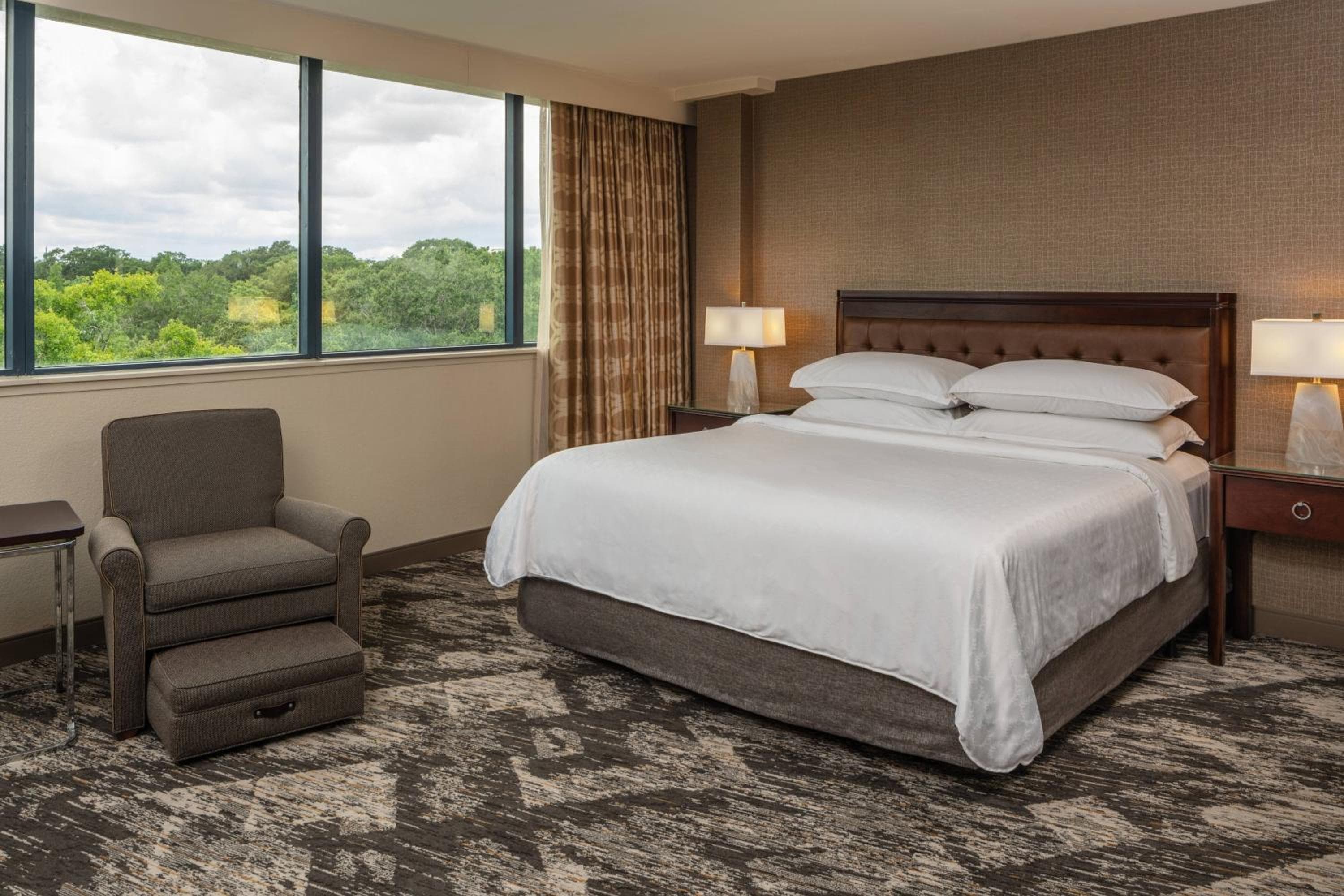 Sheraton Tampa Brandon Hotel — 15