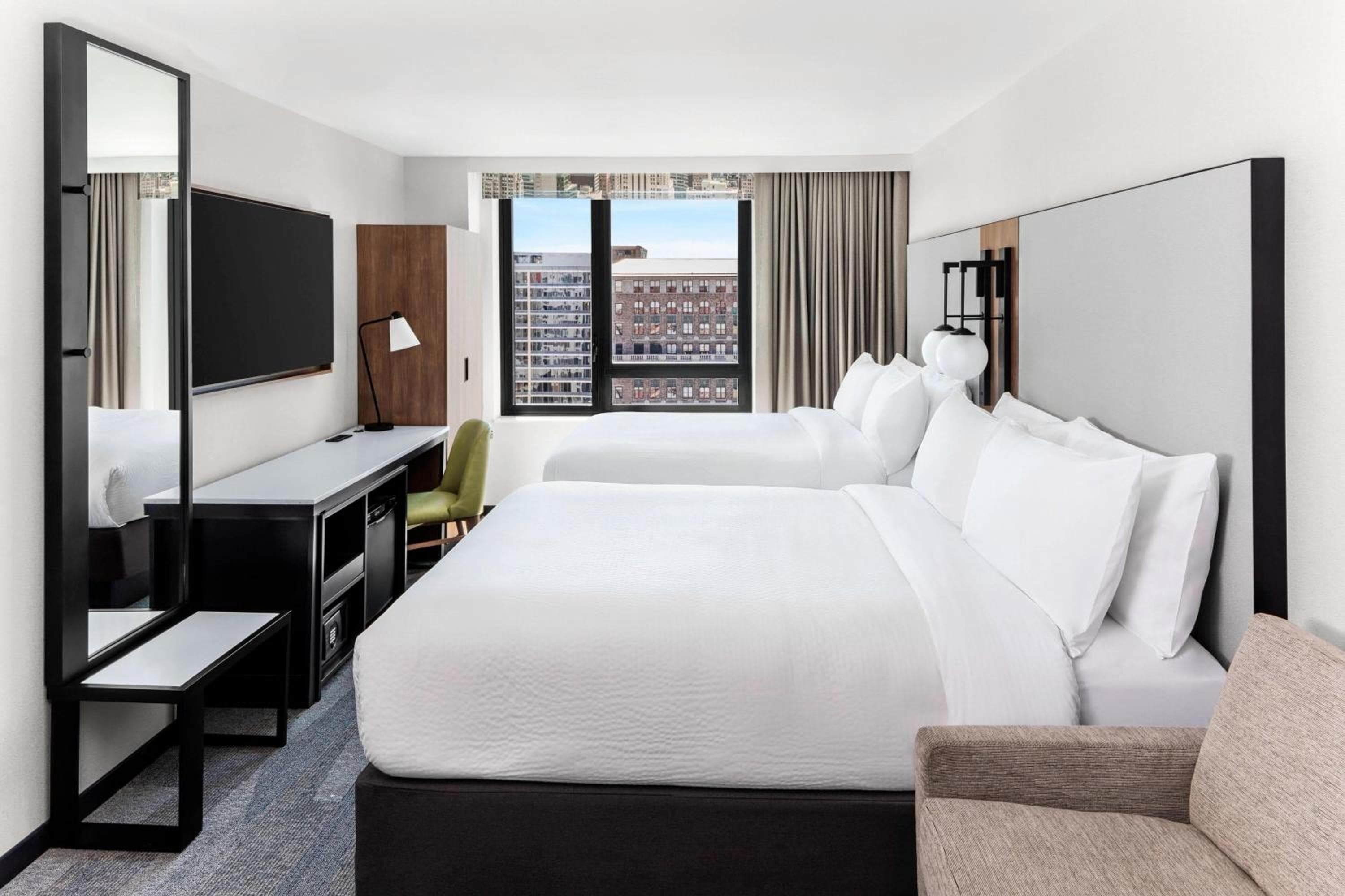 Fairfield Inn & Suites by Marriott New York Manhattan/Times Square Sud — 10