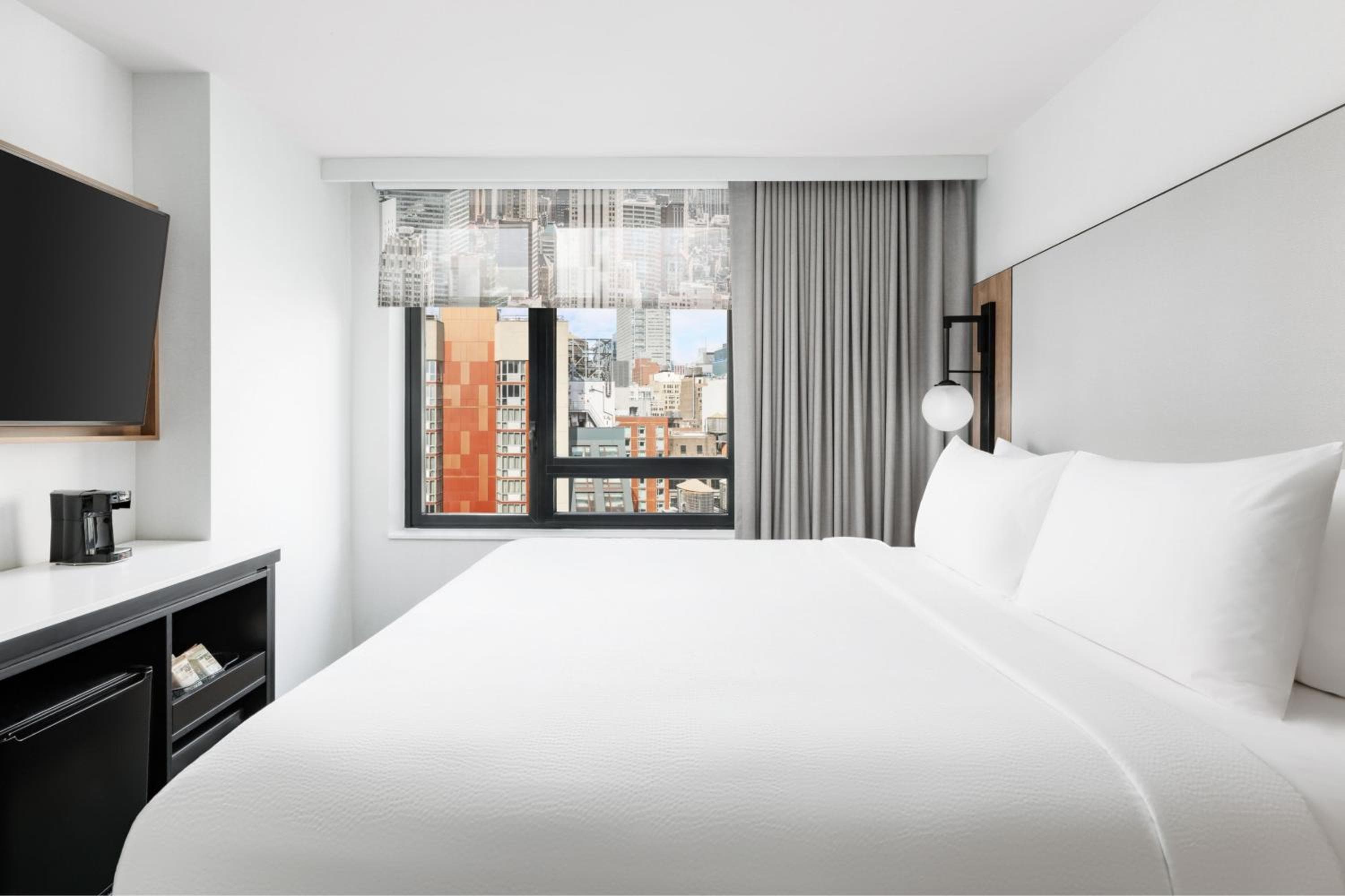 Fairfield Inn & Suites by Marriott New York Manhattan/Times Square Sud — 13