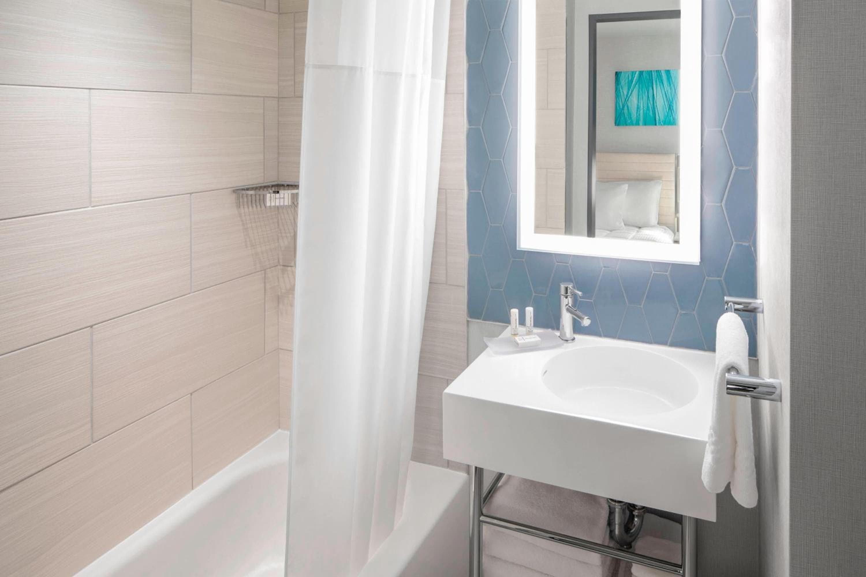 SpringHill Suites by Marriott New York Manhattan/Times Square Sud — 15