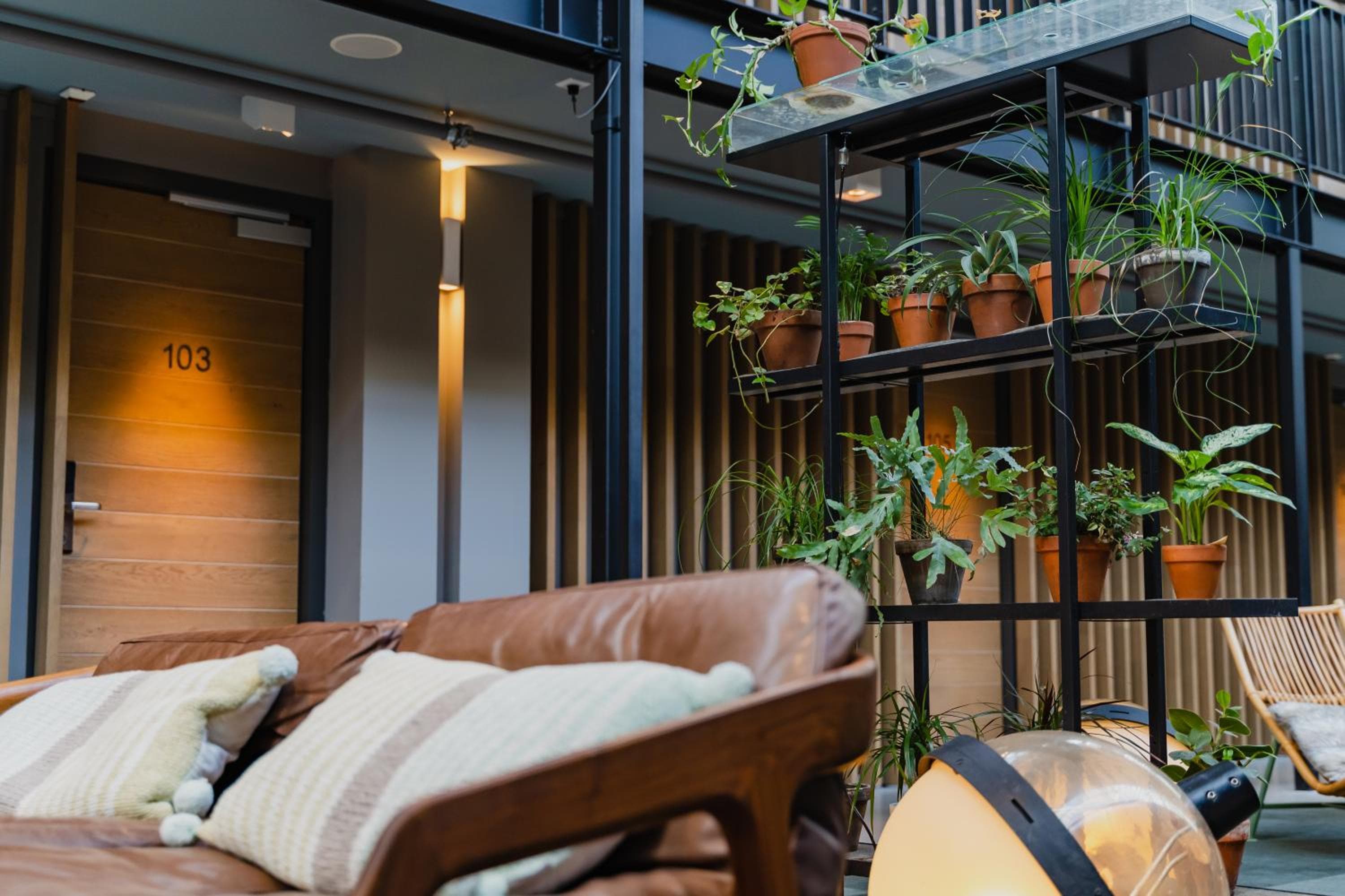 Hotel De Hallen — 20