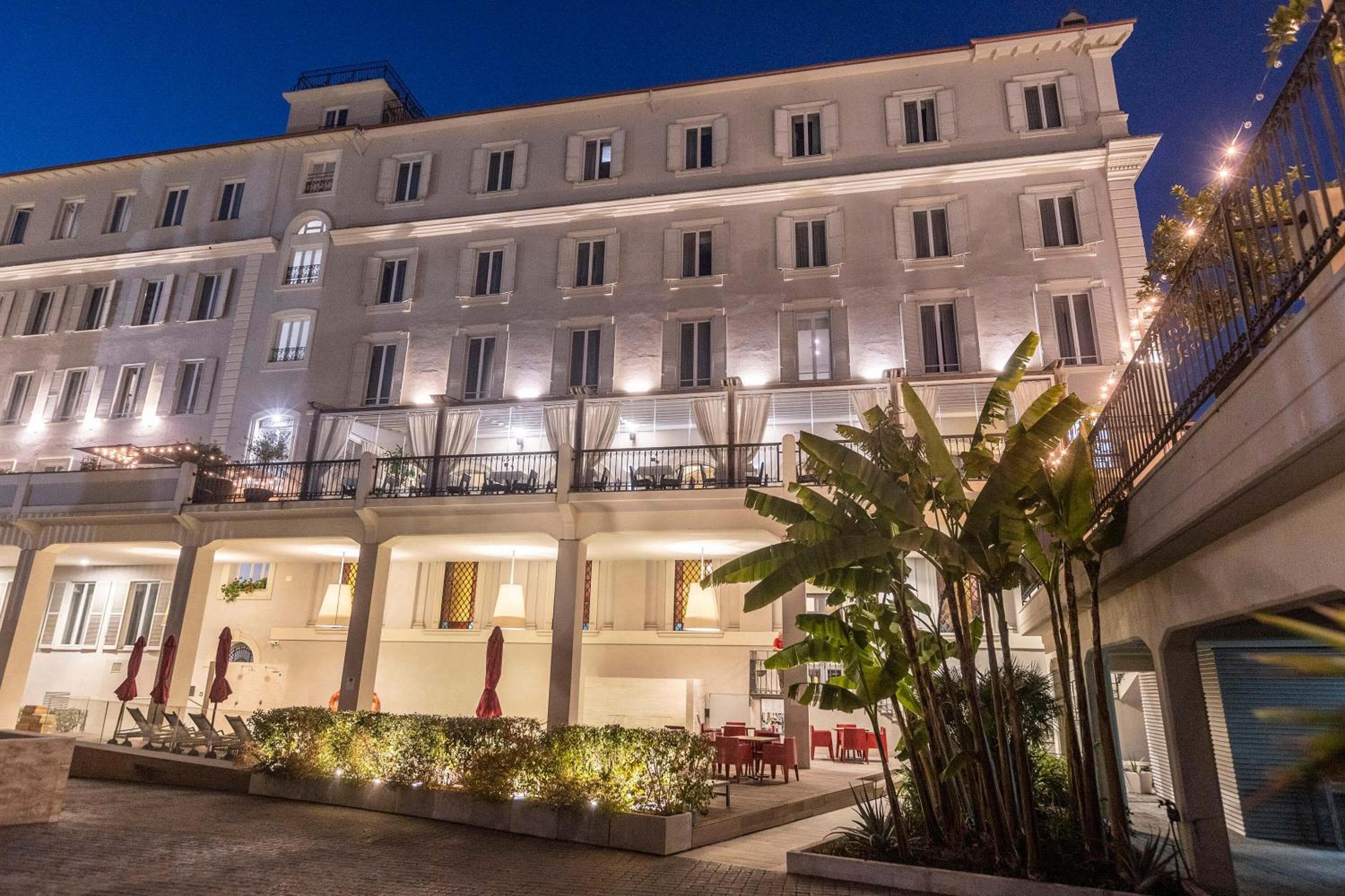 Hotel The Building — 3