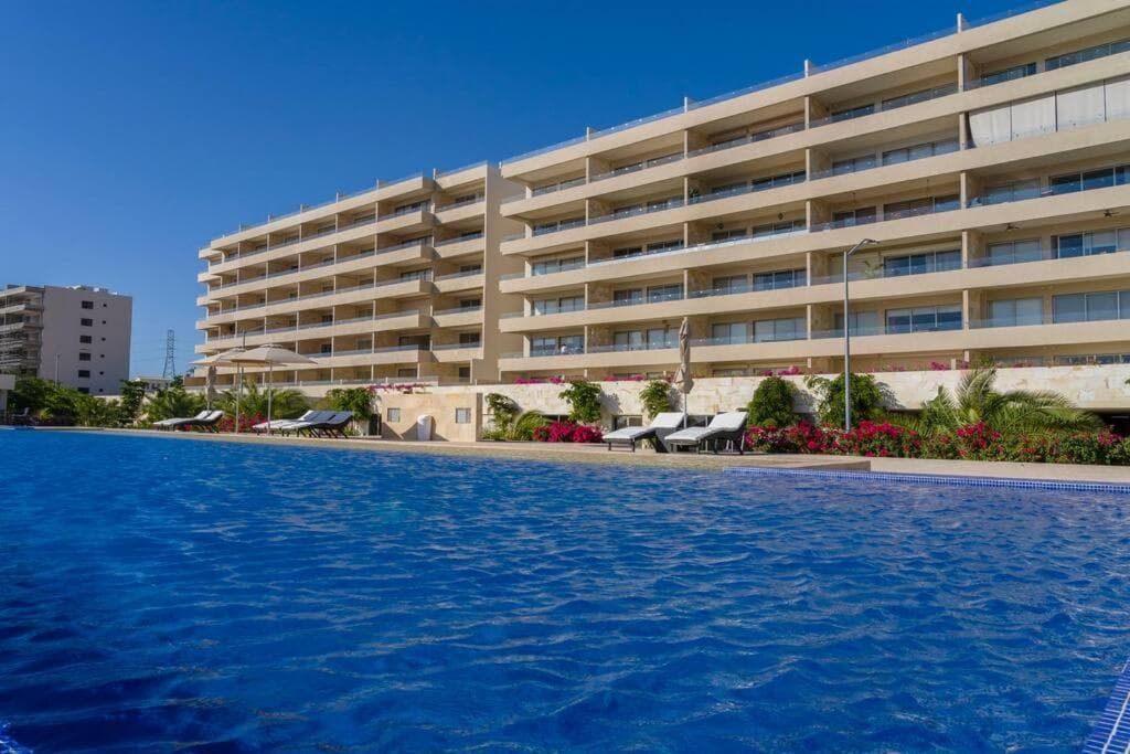 AMALFI - 3BR/3b Vista Vela II Ocean View Condo — 25