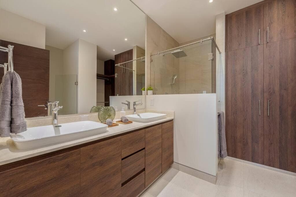 VISTA VELA 3 with 3BR/3Bath Condo — 12