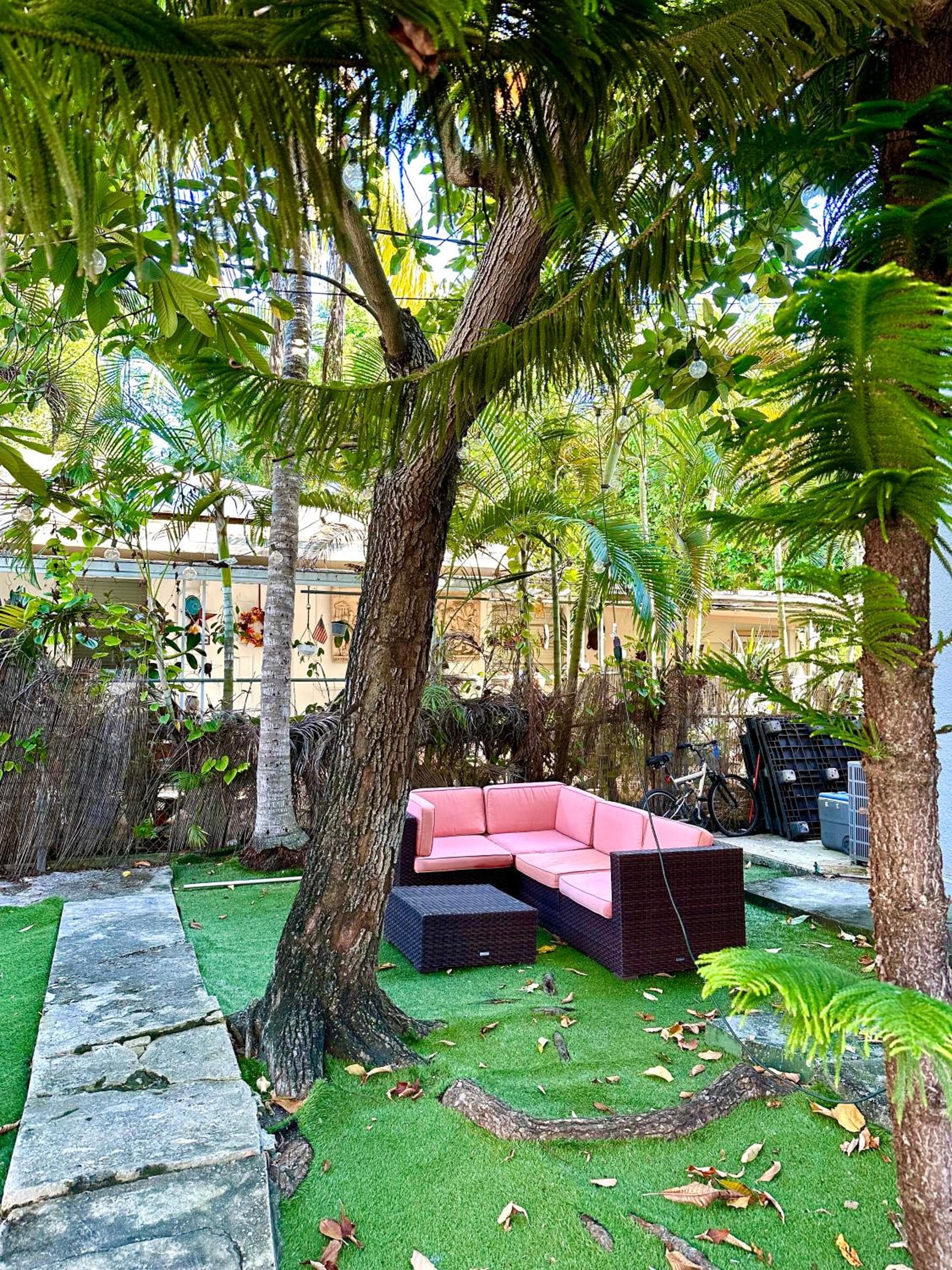 Miami House — 19