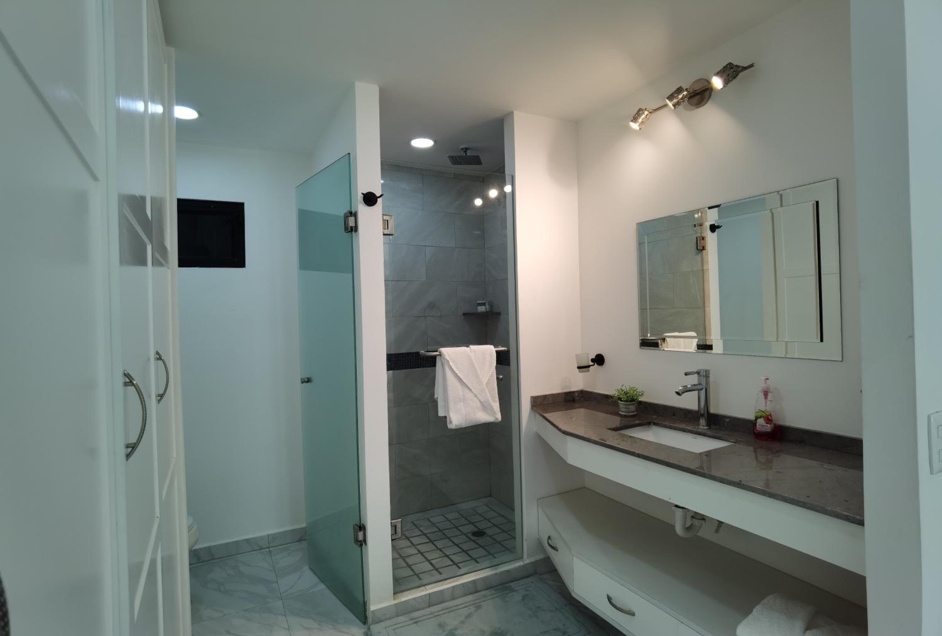 Morgan Apart-Hotel & Residences — 13