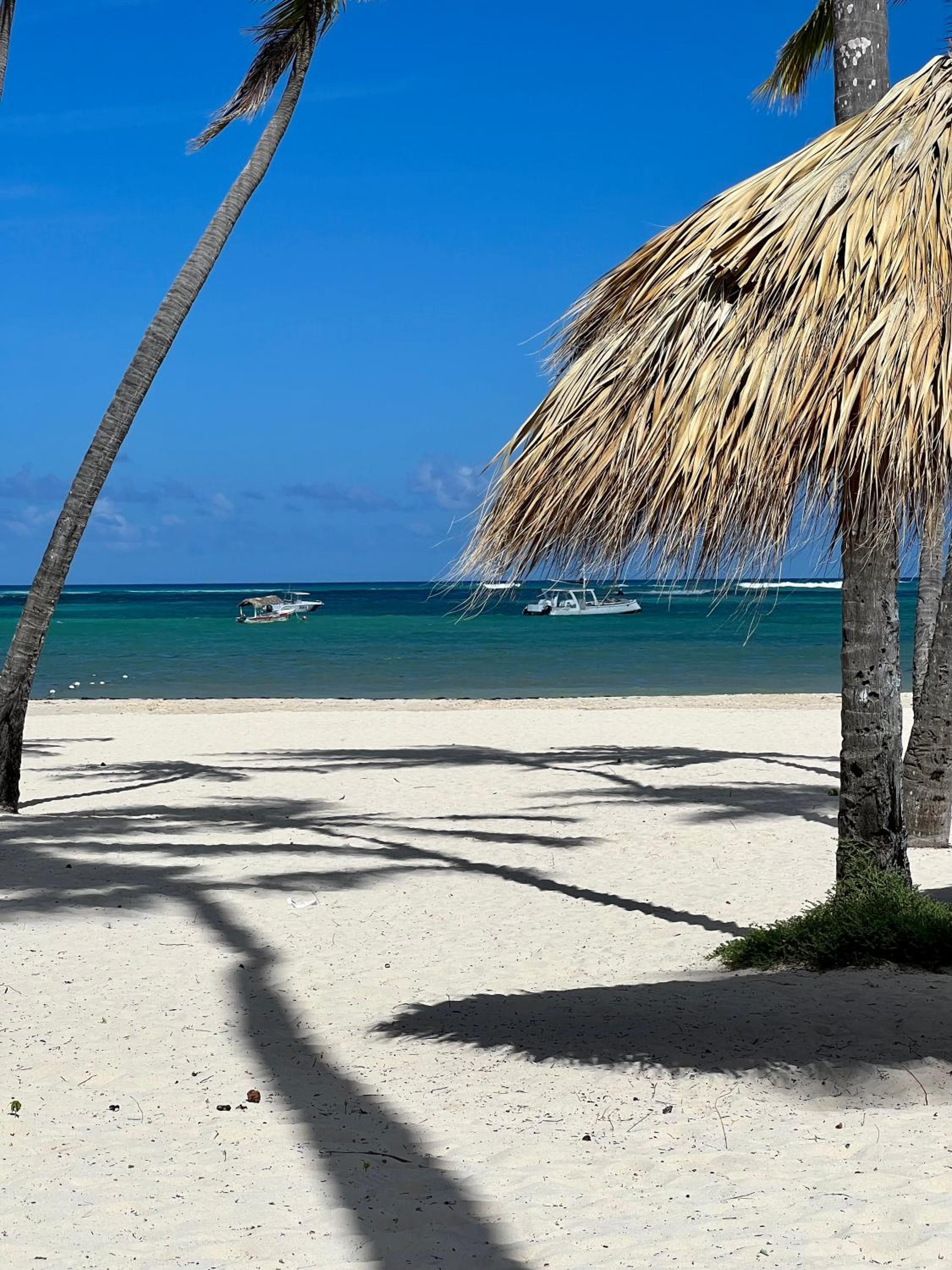 Condominio de 1 dormitorio frente al mar completamente renovado en la comunidad cerrada de Stanza Mare con playa privada, piscina, restaurante y comodidade — 4