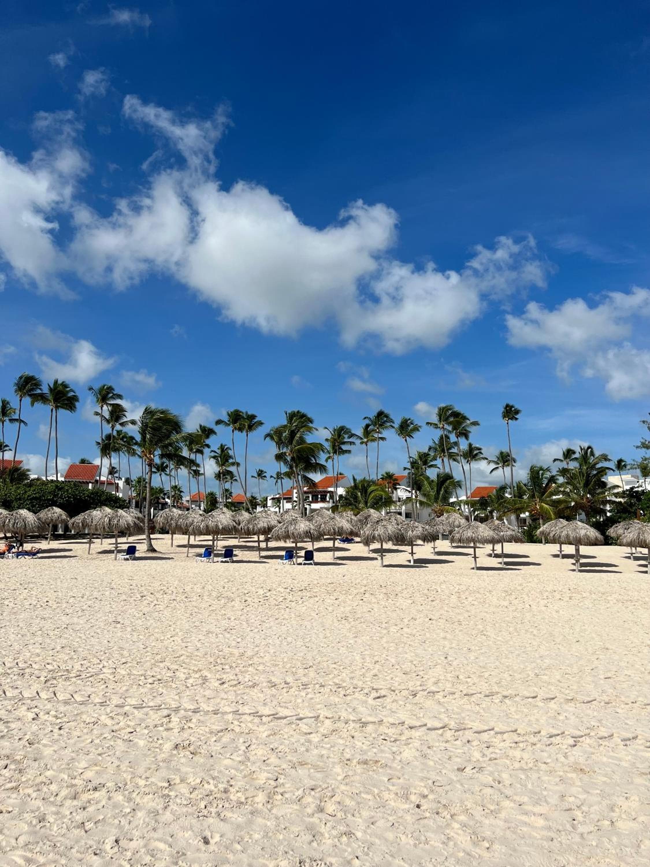 Condominio de 1 dormitorio frente al mar completamente renovado en la comunidad cerrada de Stanza Mare con playa privada, piscina, restaurante y comodidade — 11
