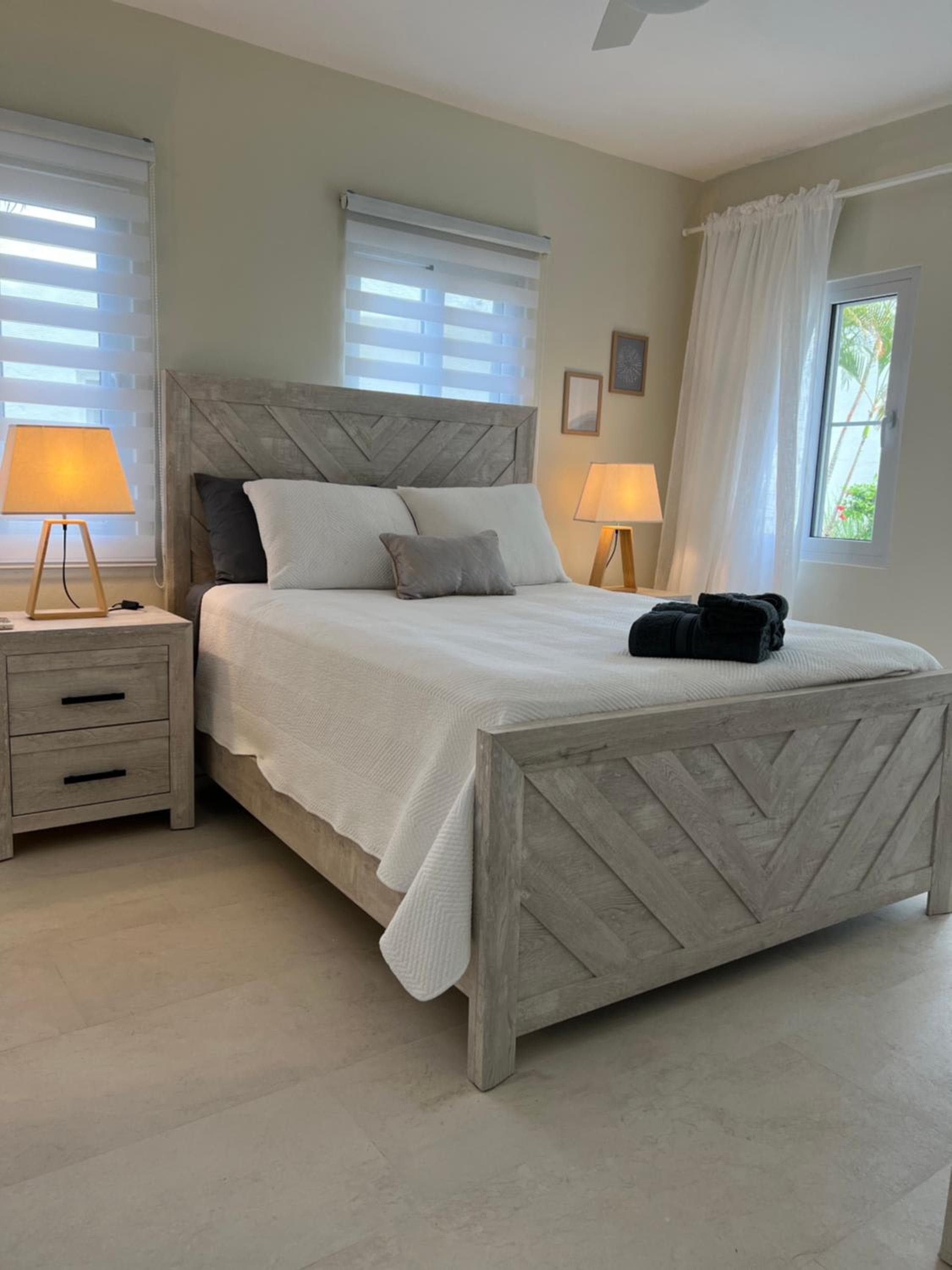 Condominio de 1 dormitorio frente al mar completamente renovado en la comunidad cerrada de Stanza Mare con playa privada, piscina, restaurante y comodidade — 23