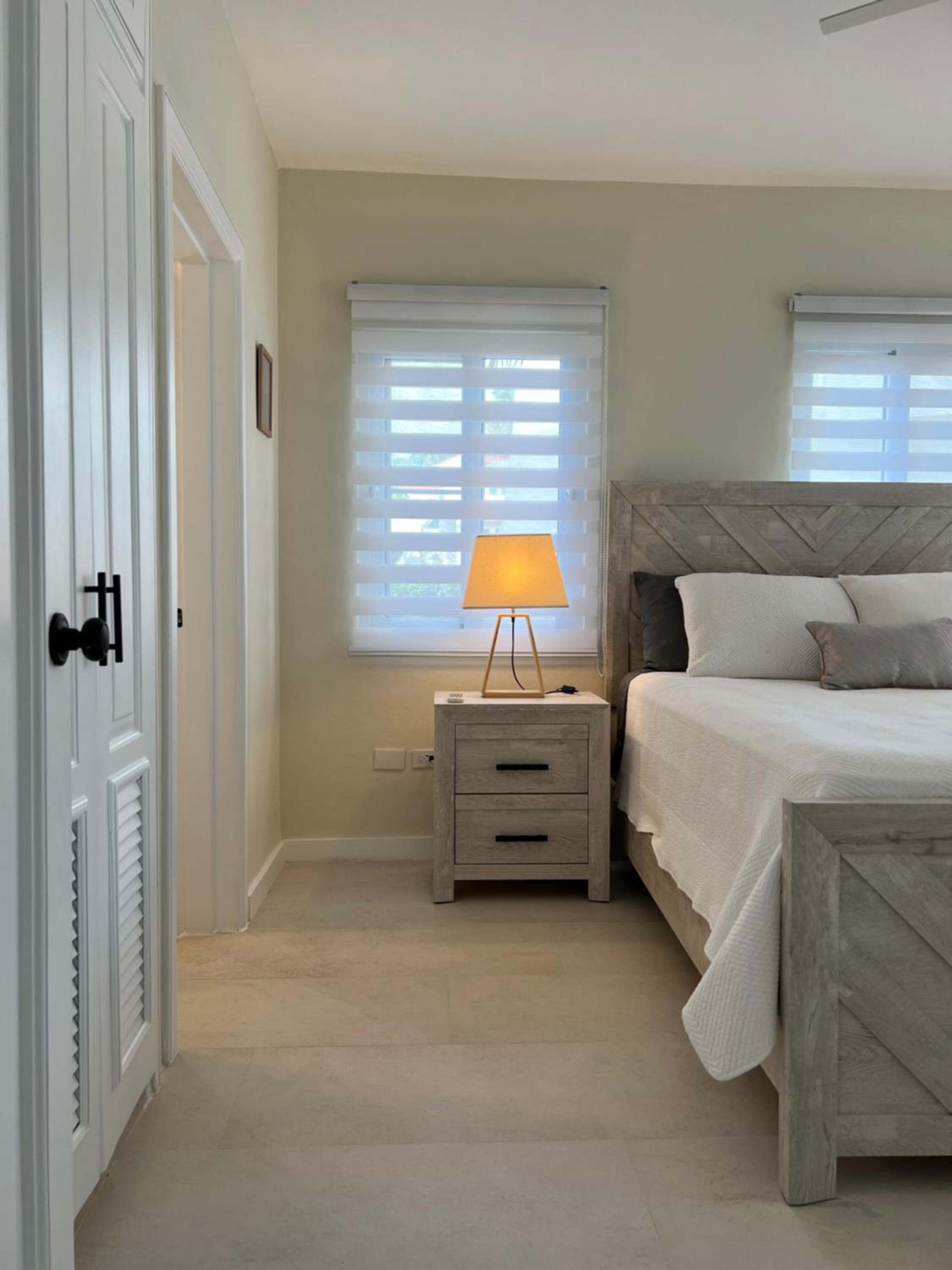 Condominio de 1 dormitorio frente al mar completamente renovado en la comunidad cerrada de Stanza Mare con playa privada, piscina, restaurante y comodidade — 24