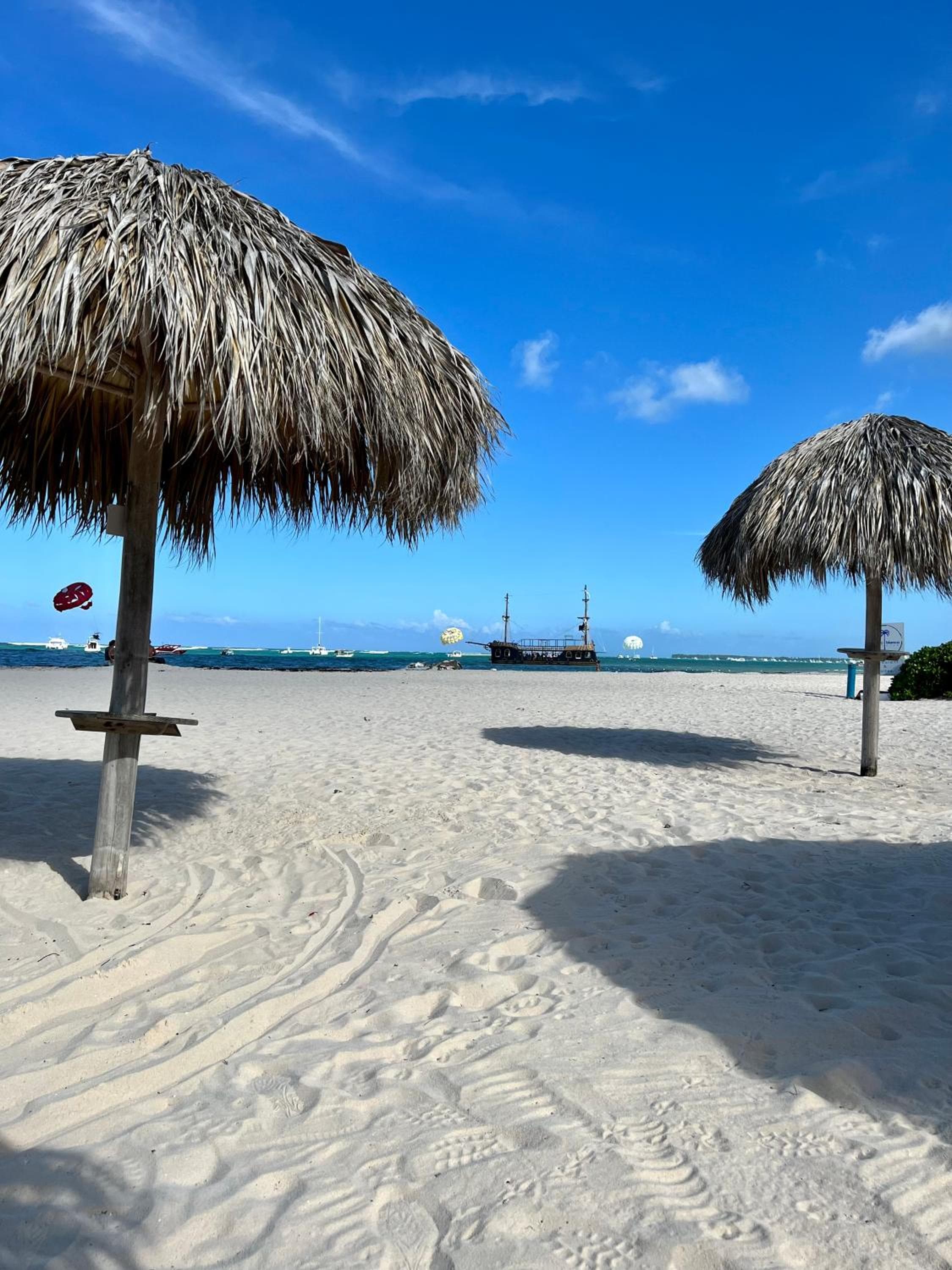 Condominio de 1 dormitorio frente al mar completamente renovado en la comunidad cerrada de Stanza Mare con playa privada, piscina, restaurante y comodidade — 3