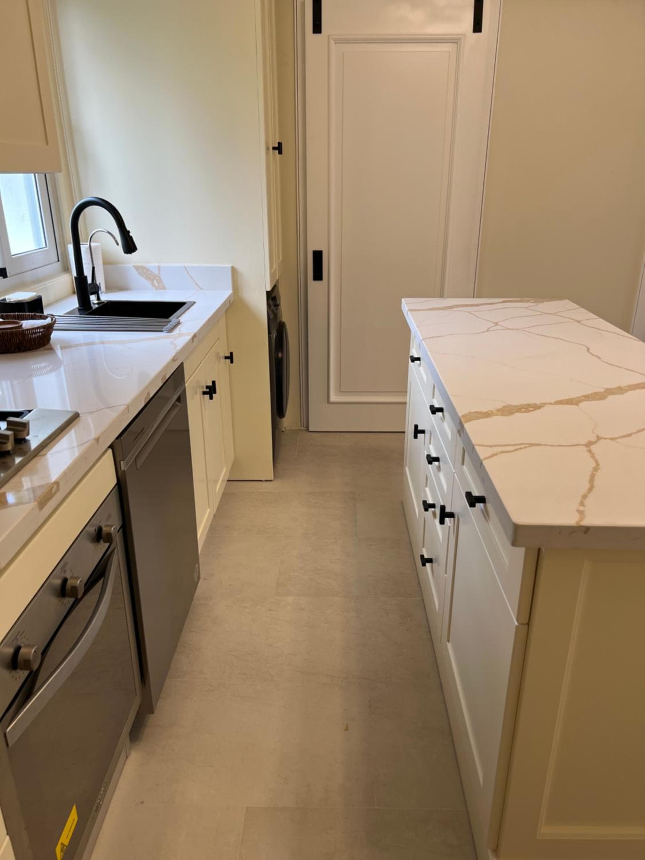 Fully renovated Beachfront 1BR Condo in the gated Stanza Mare community with a private beach, pool, onsite restaurant and modern amenities such as refriger — 15