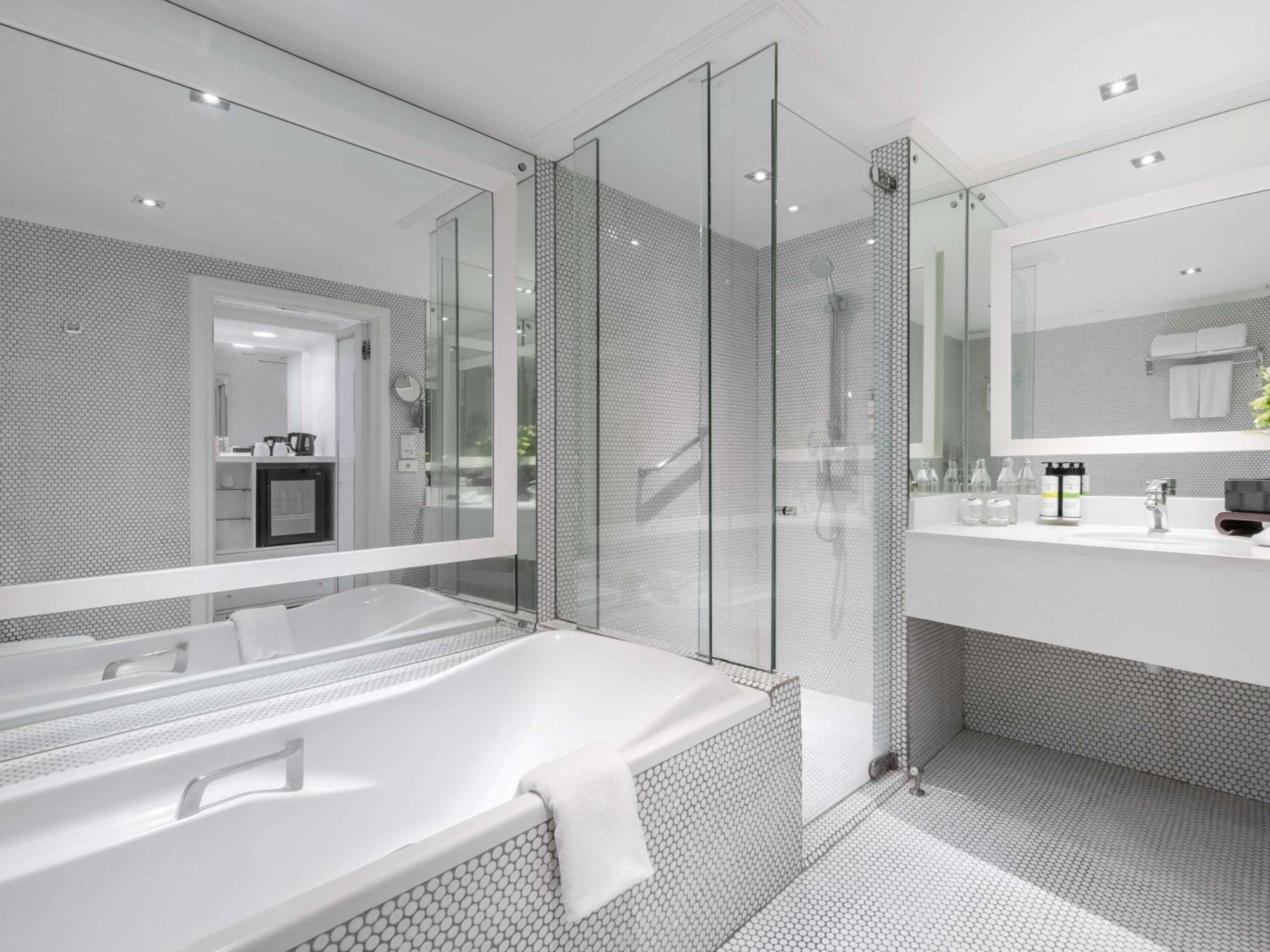 Pullman Bangkok Hotel G — 3