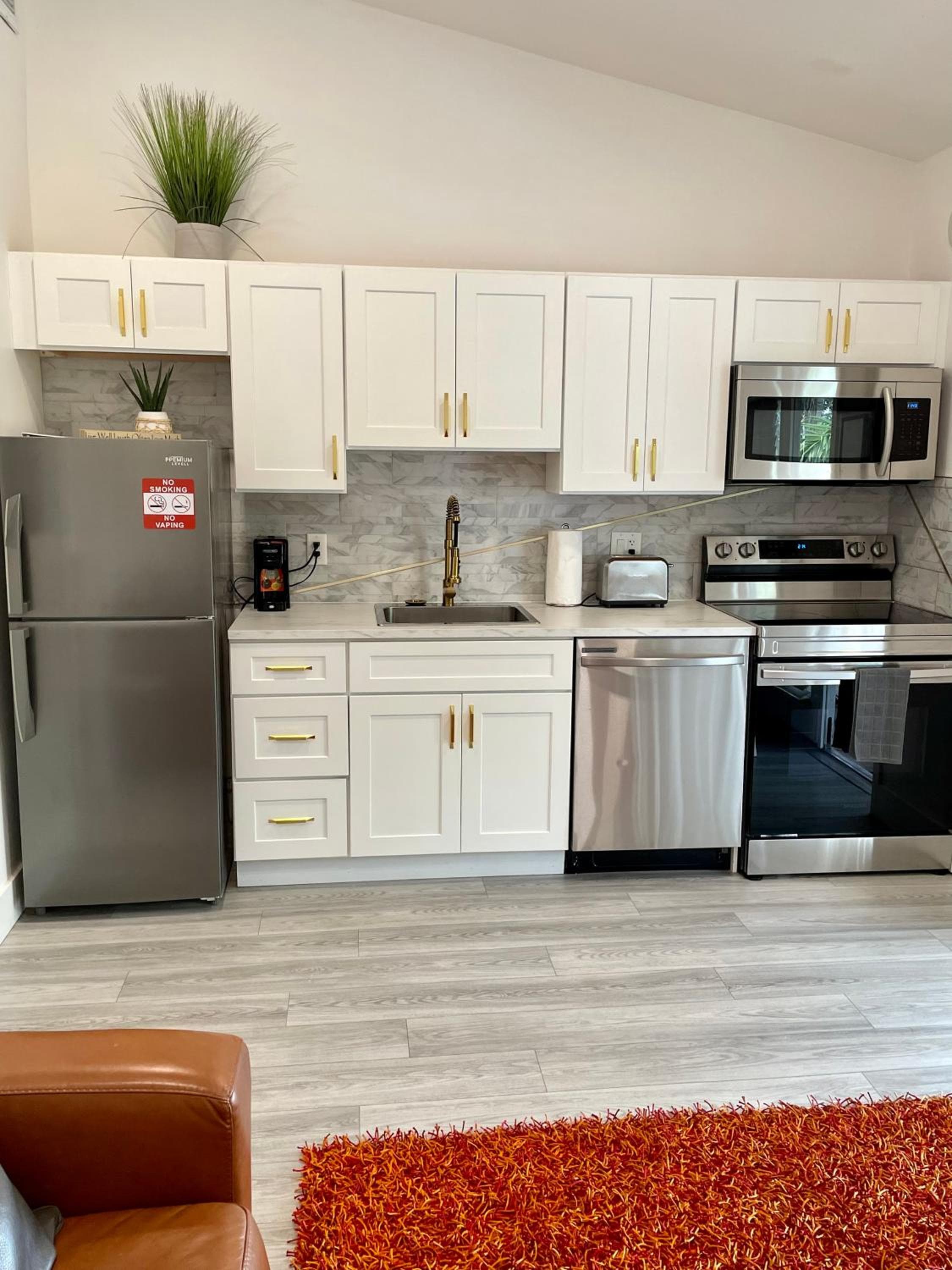 Modern Riverview Apartments — 20