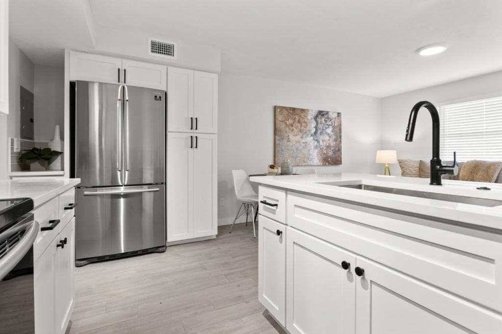 UNIVERSITY SERENITY SUITES — 25